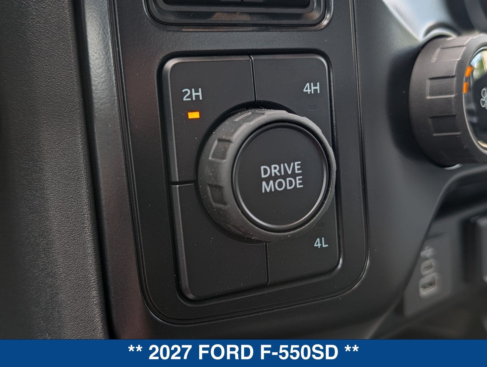 2027 Ford F-550SD XL