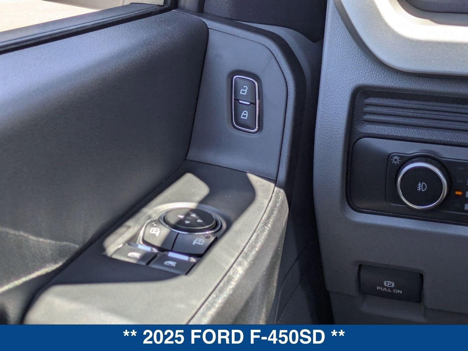 2025 Ford F-450SD XL