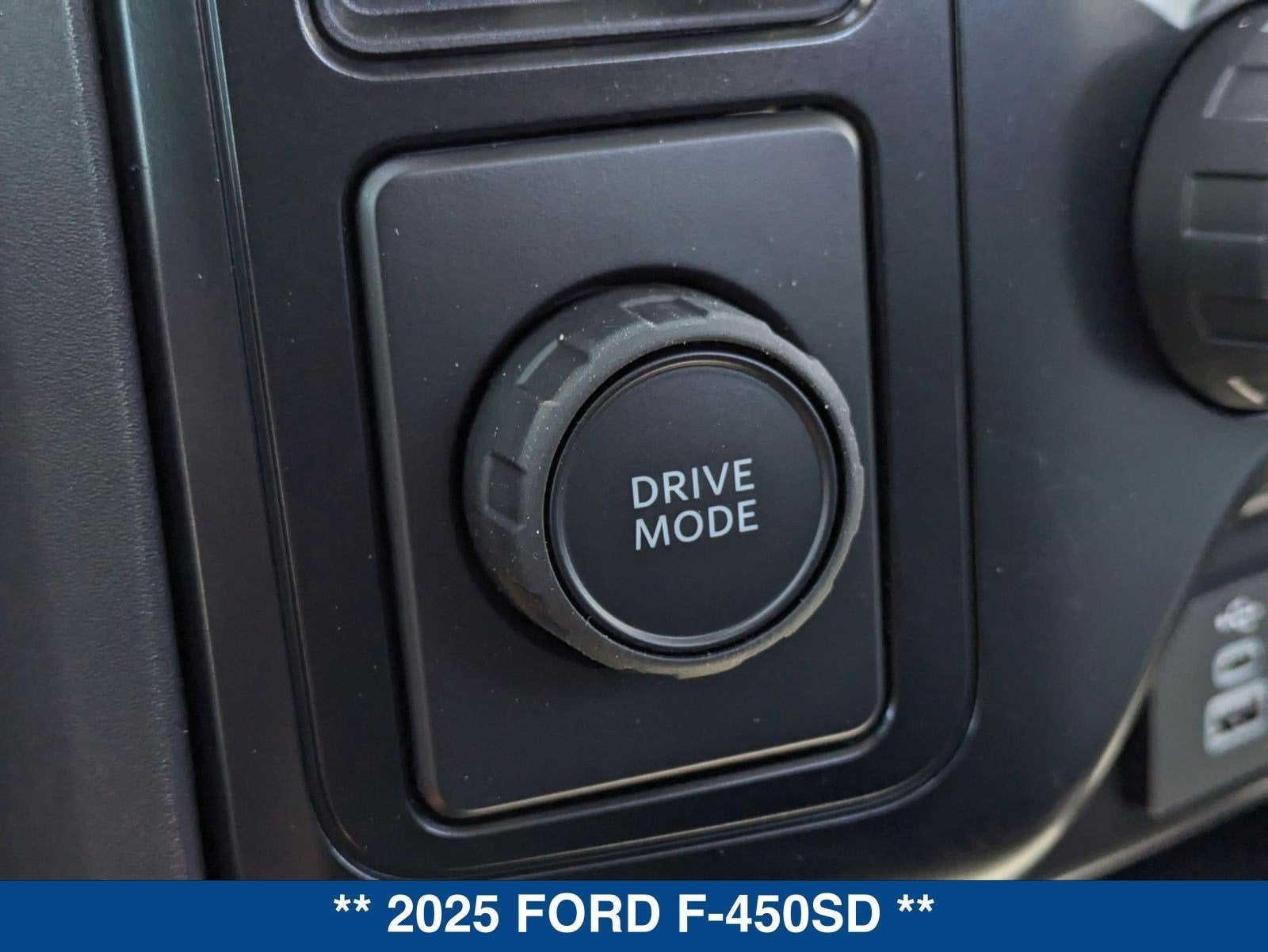 2025 Ford F-450SD XL