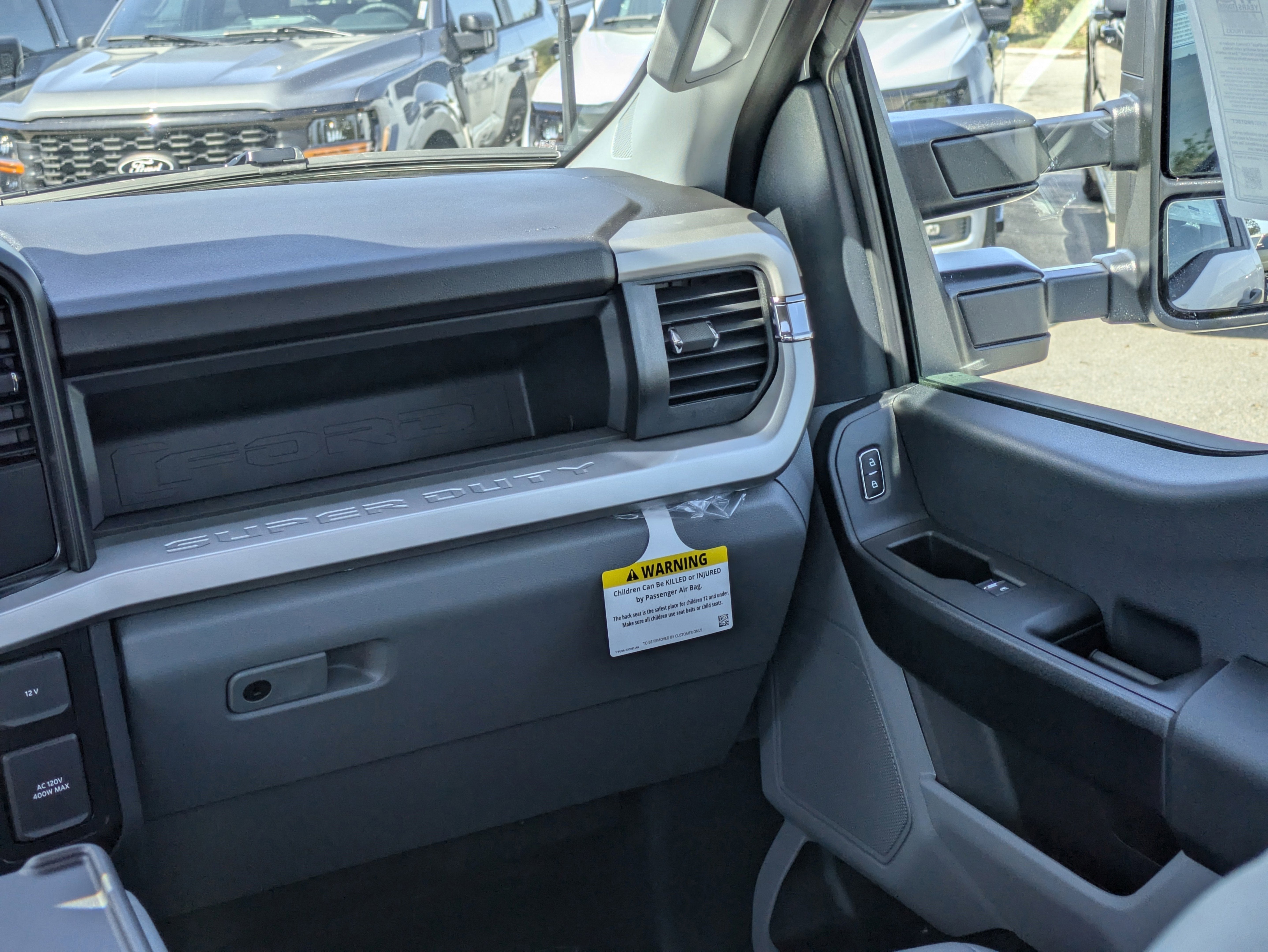 2025 Ford F-550SD XL