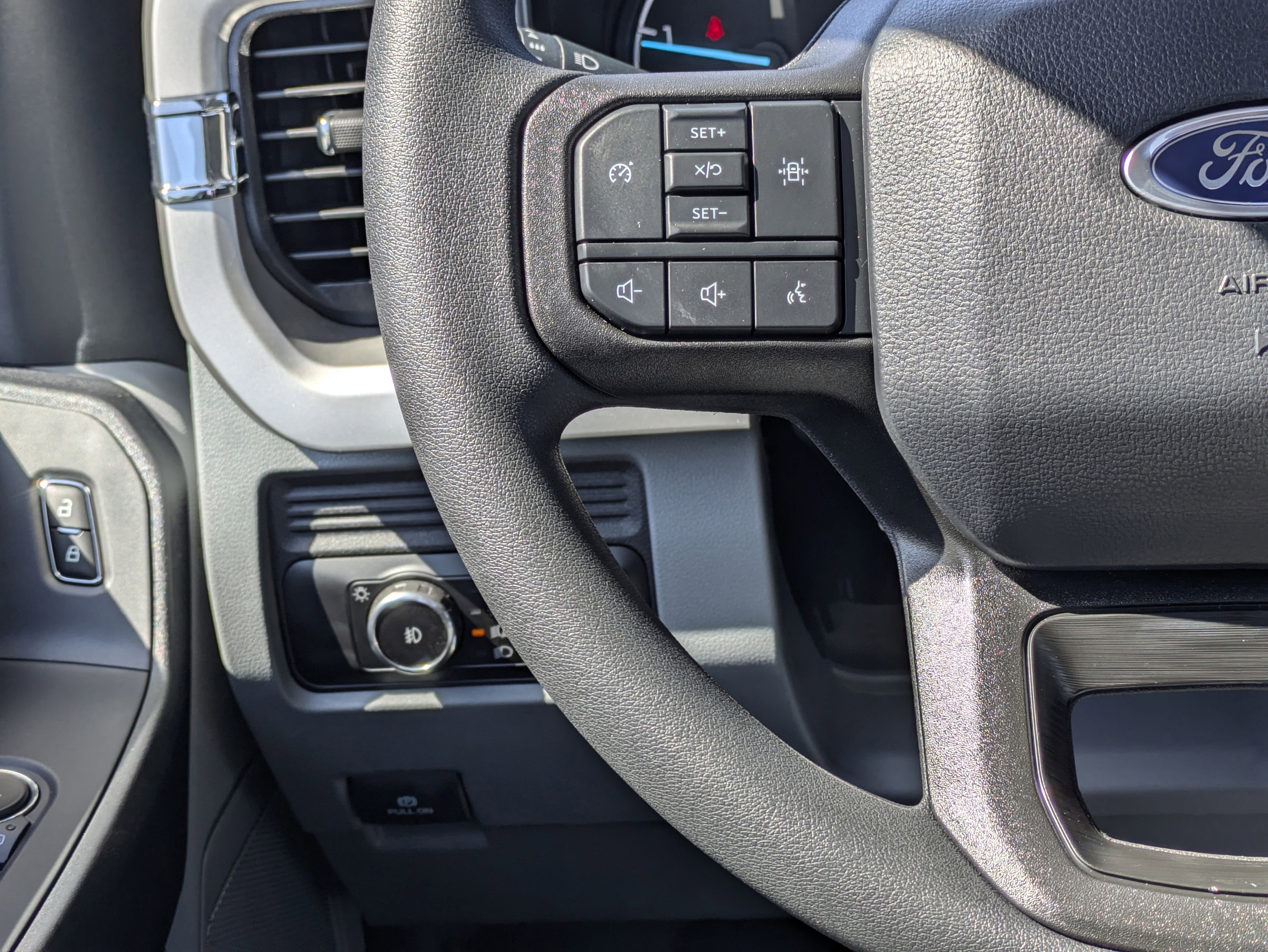 2025 Ford F-550SD XL