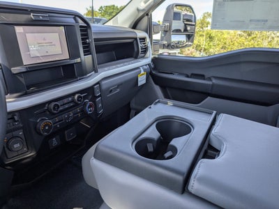 2025 Ford F-550SD XL