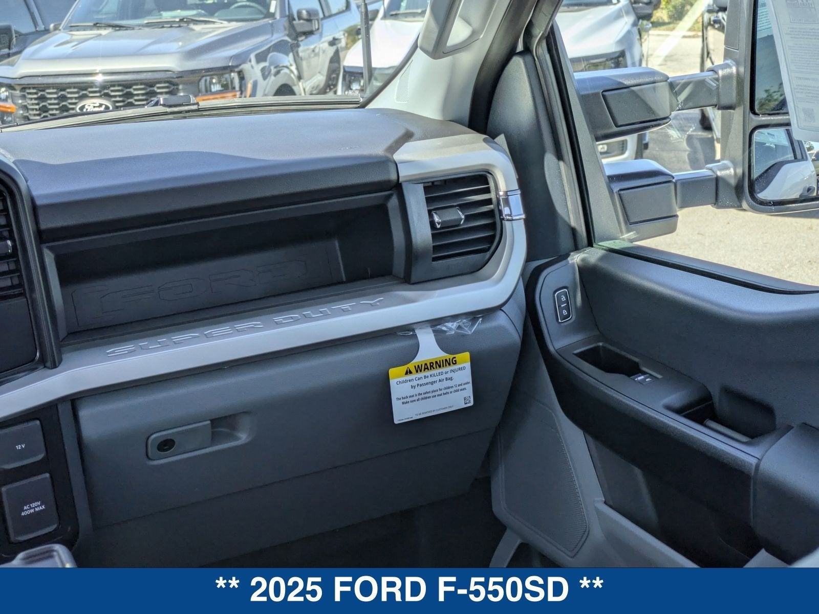 2025 Ford F-550SD XL