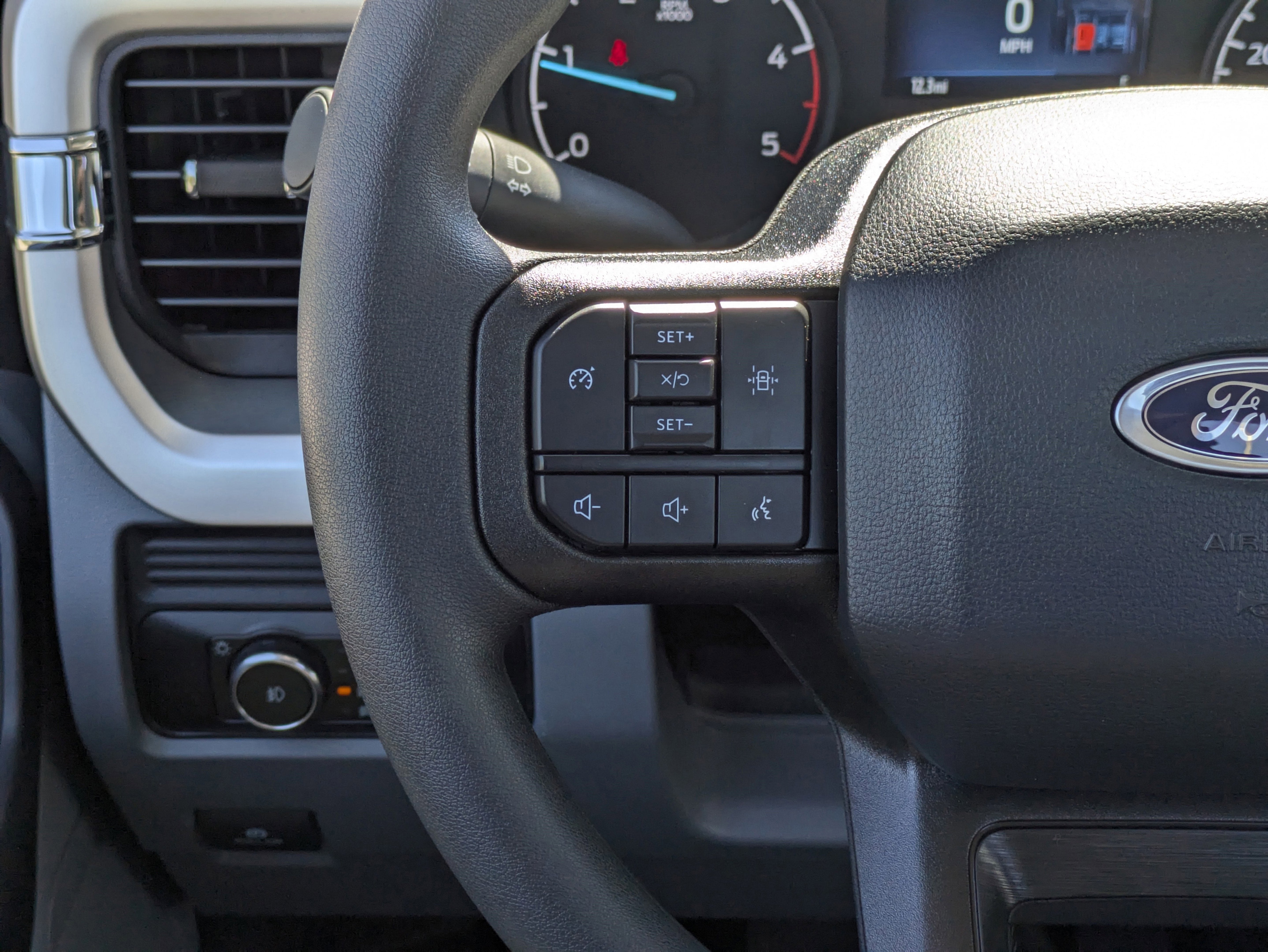 2025 Ford F-550SD XL