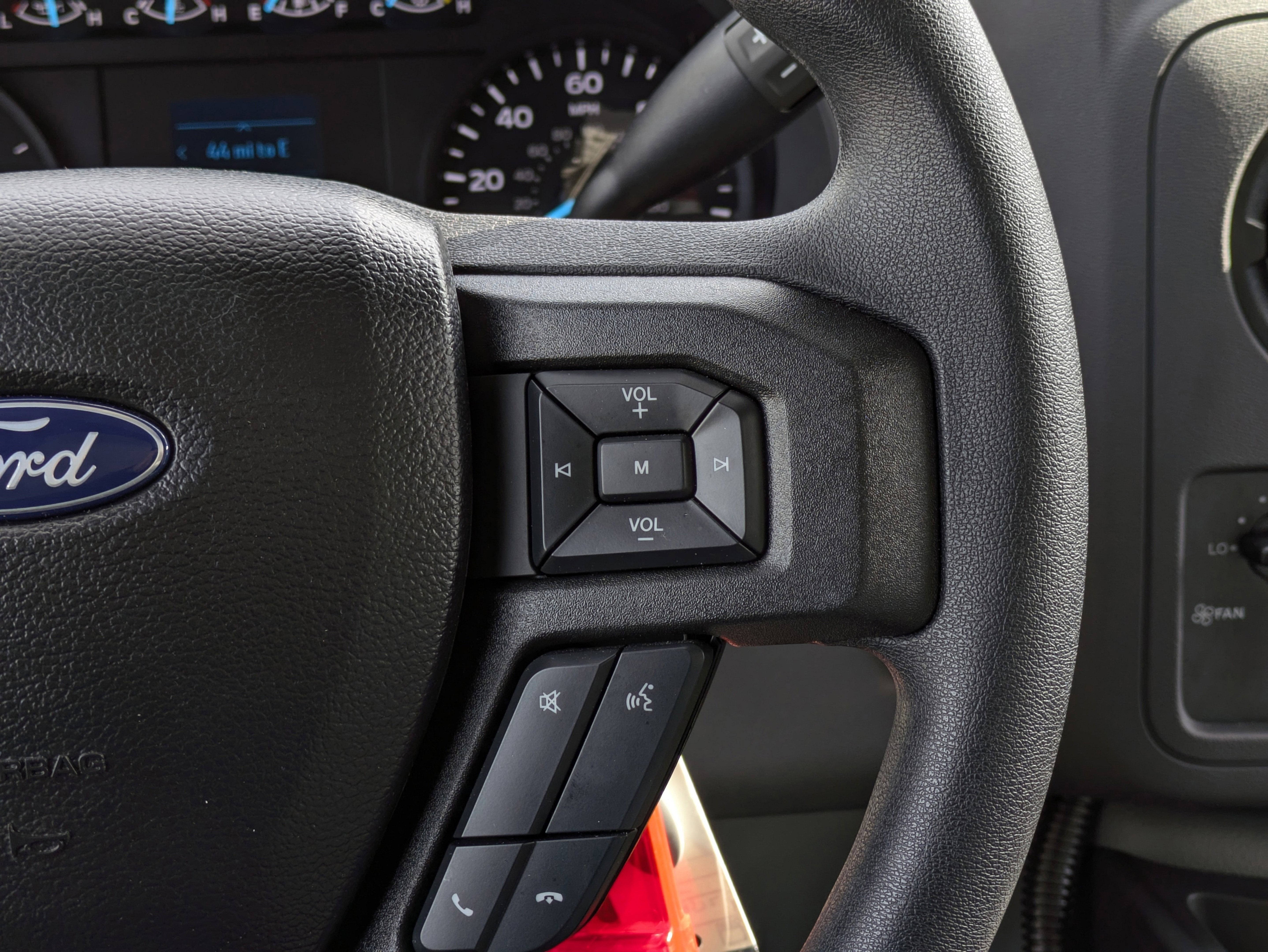 2025 Ford E-350SD E-350 SRW