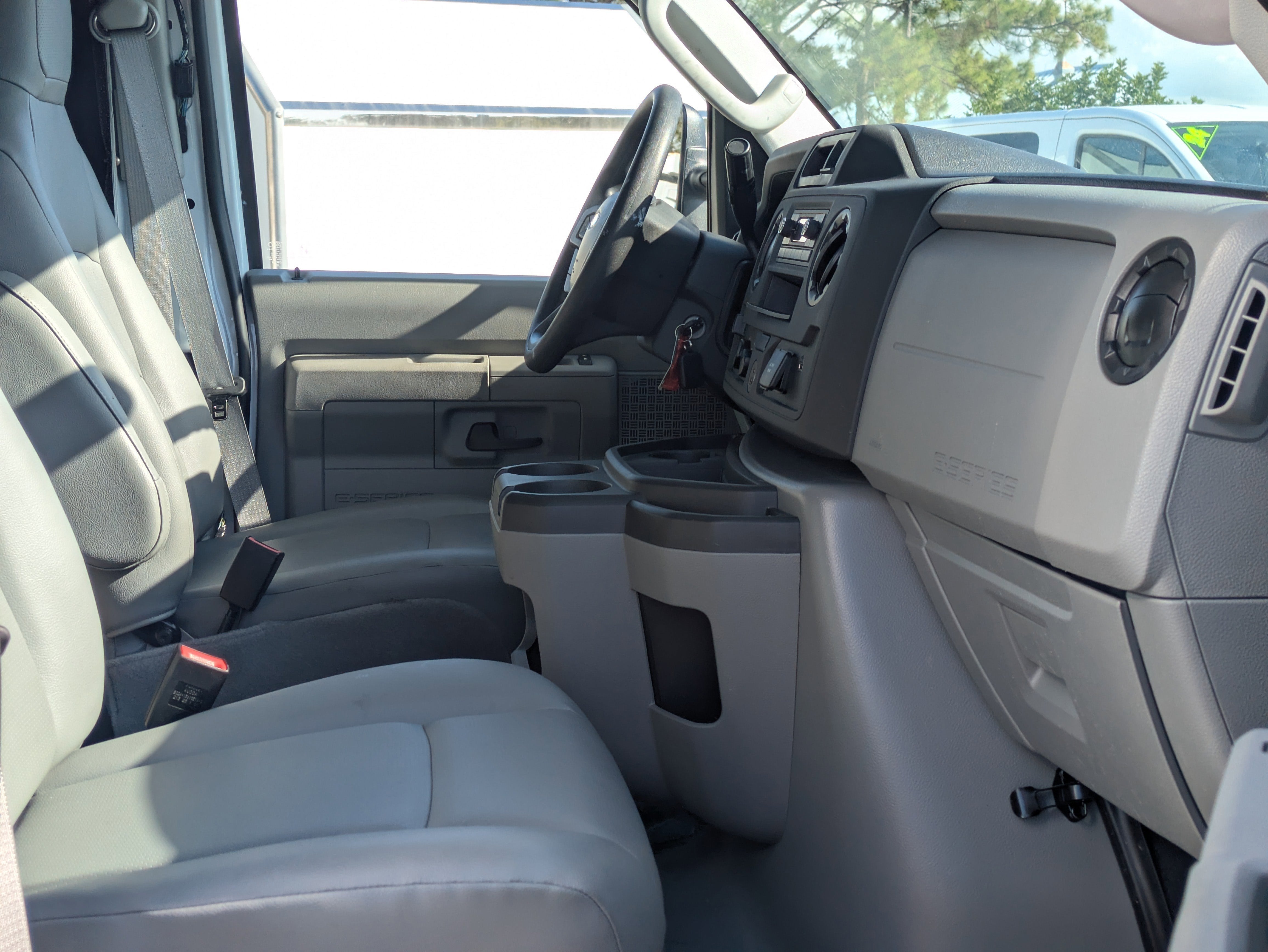 2026 Ford E-350SD E-350 SRW