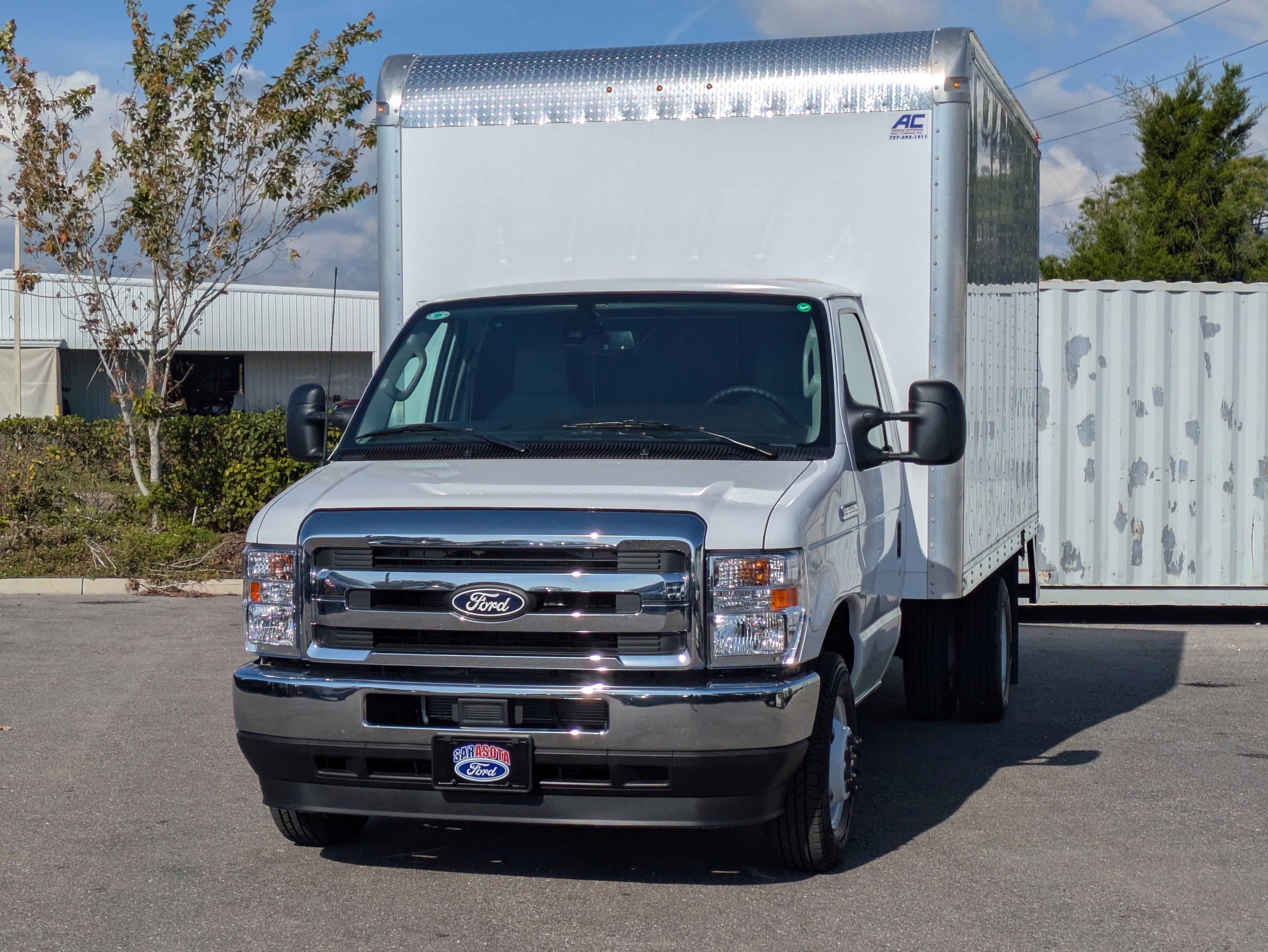 2026 Ford E-350SD E-350 SRW