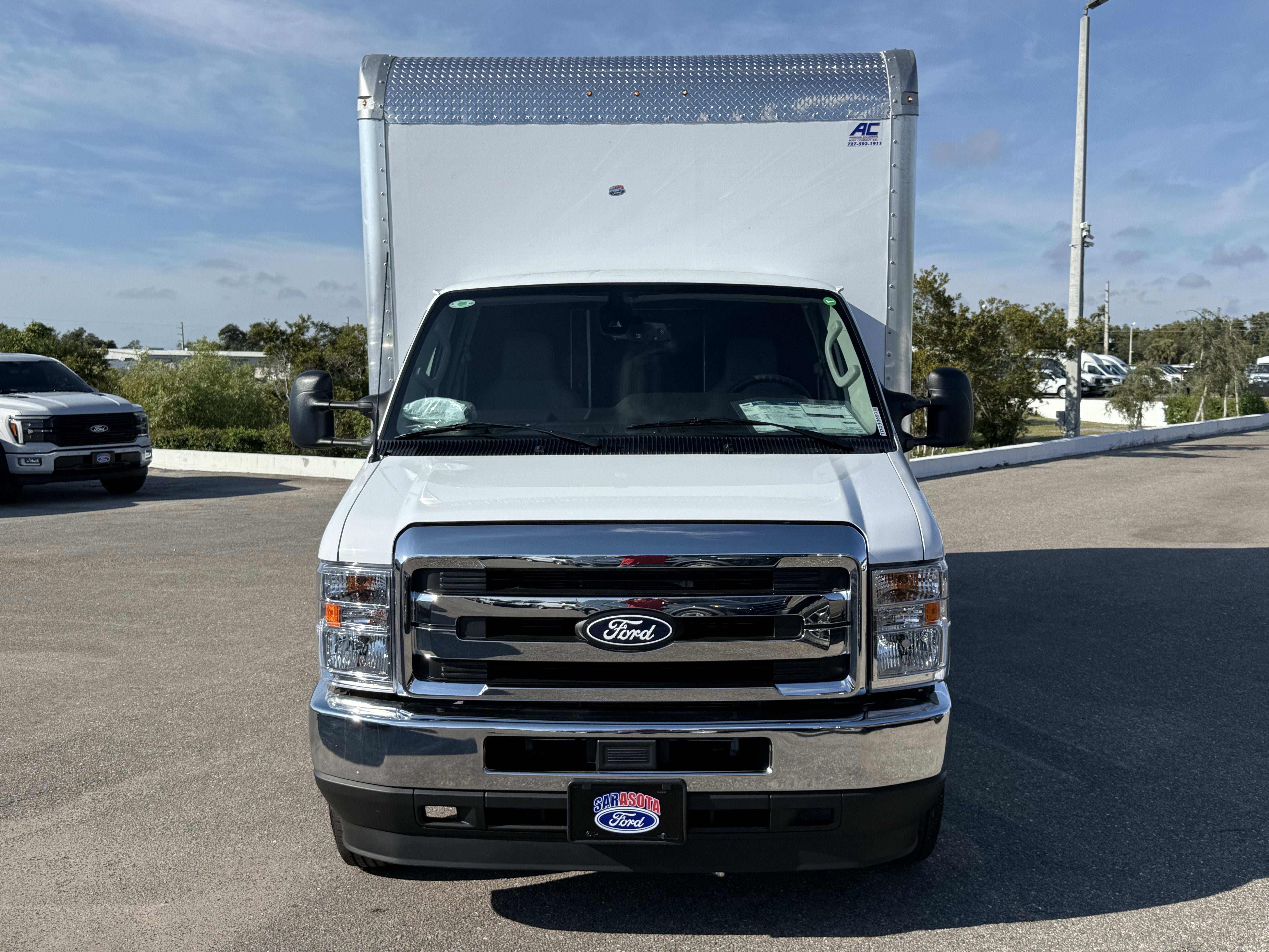 2026 Ford E-350SD E-350 SRW