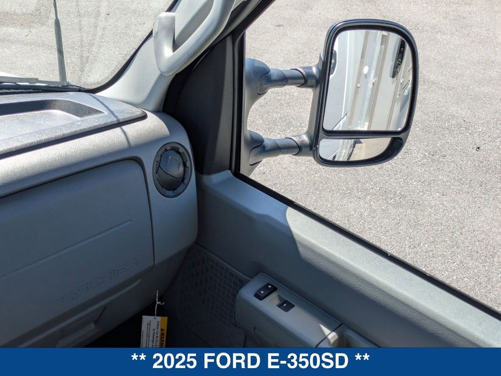 2025 Ford E-350SD E-350 SRW