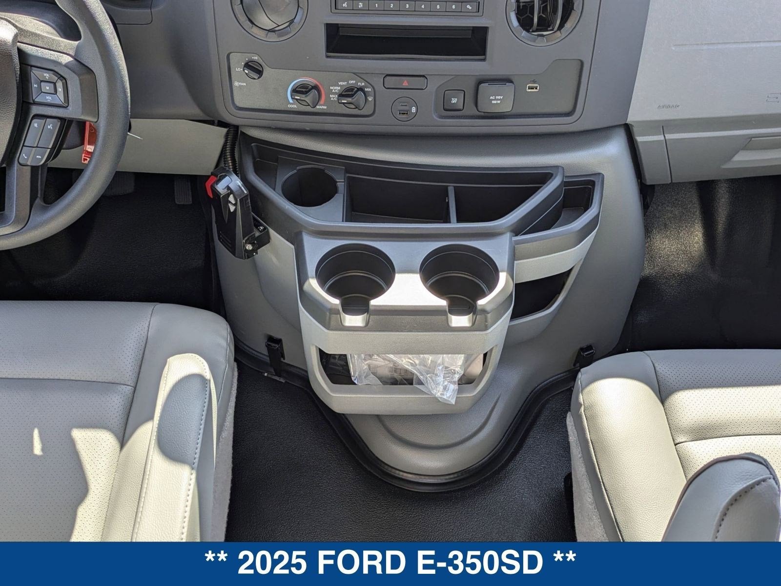 2025 Ford E-350SD E-350 SRW