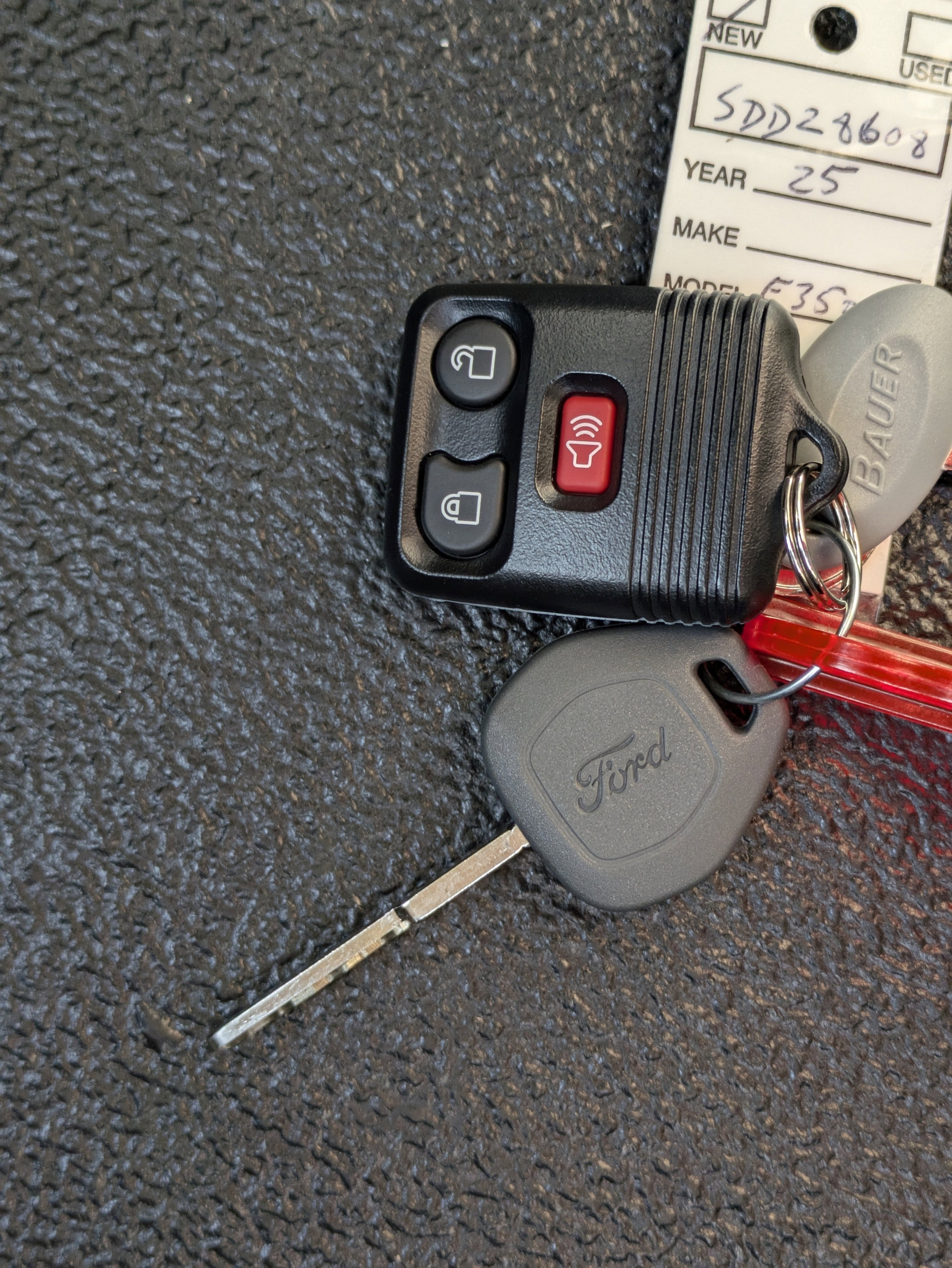 2025 Ford E-350SD E-350 SRW