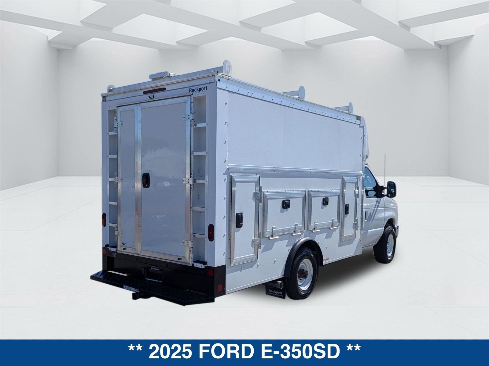 2025 Ford E-350SD E-350 SRW