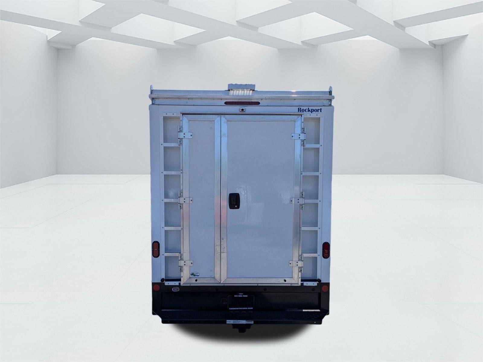 2025 Ford E-350SD E-350 SRW