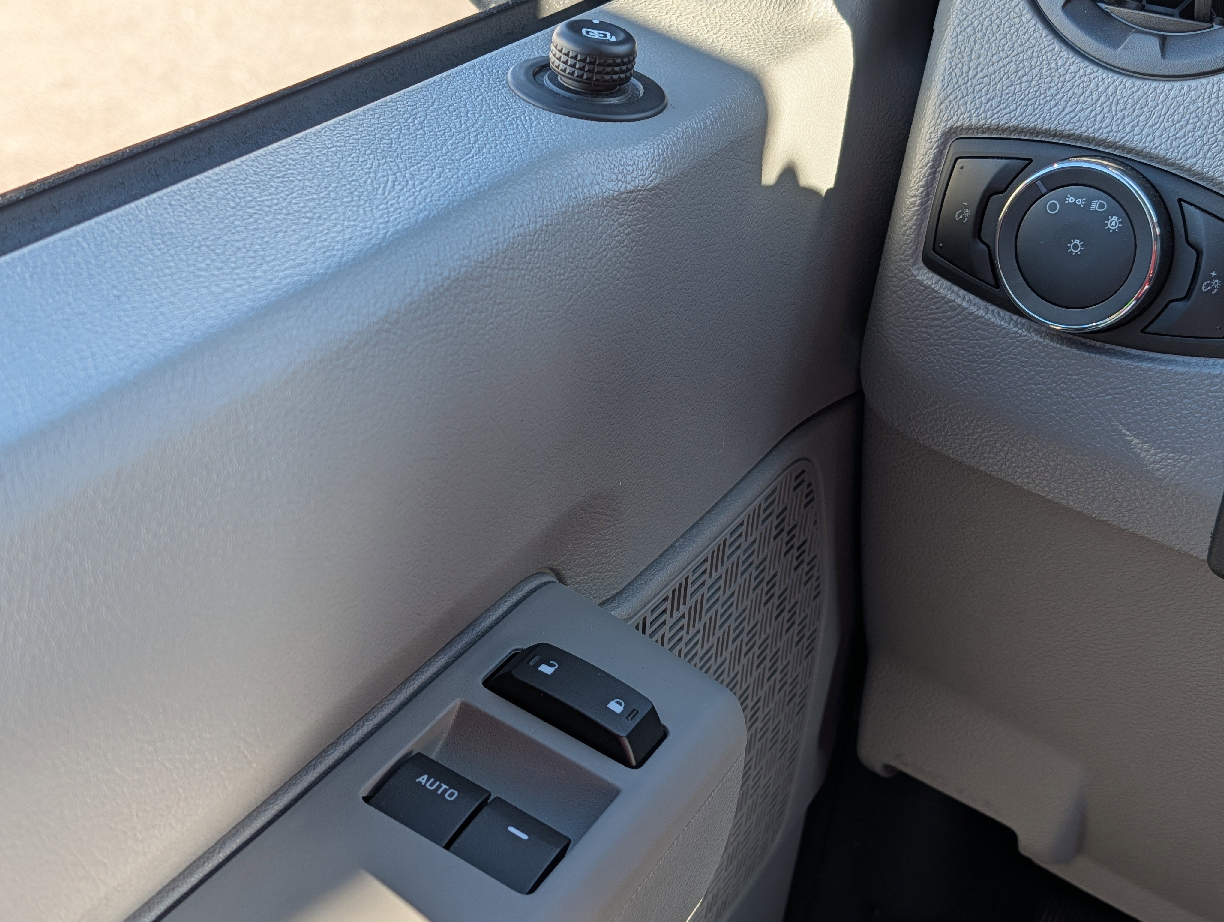 2026 Ford E-350SD E-350 SRW