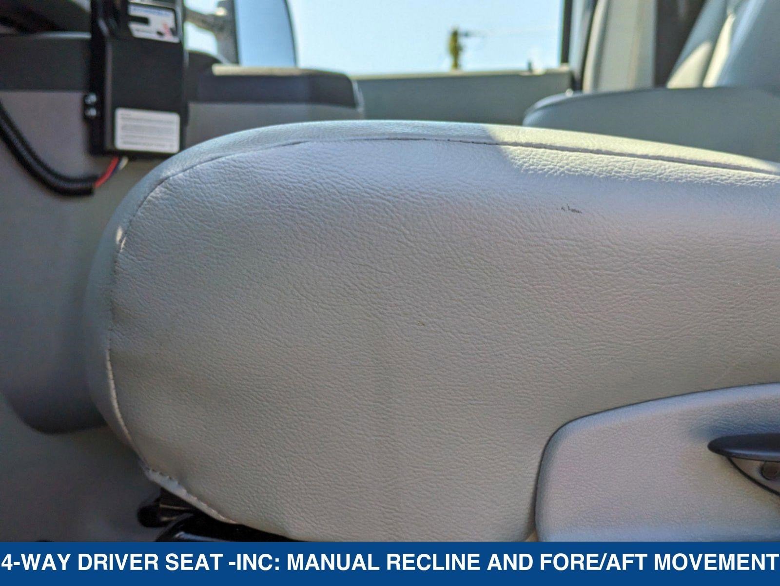 2025 Ford E-Series Cutaway E-350 SRW