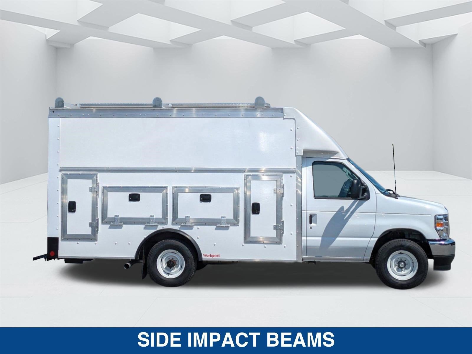 2025 Ford E-Series Cutaway E-350 SRW