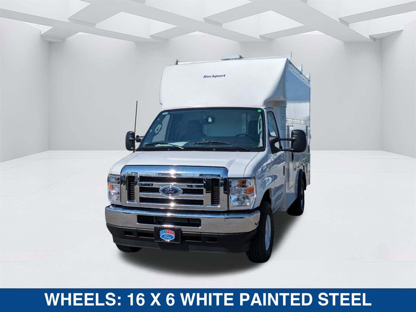 2025 Ford E-Series Cutaway E-350 SRW