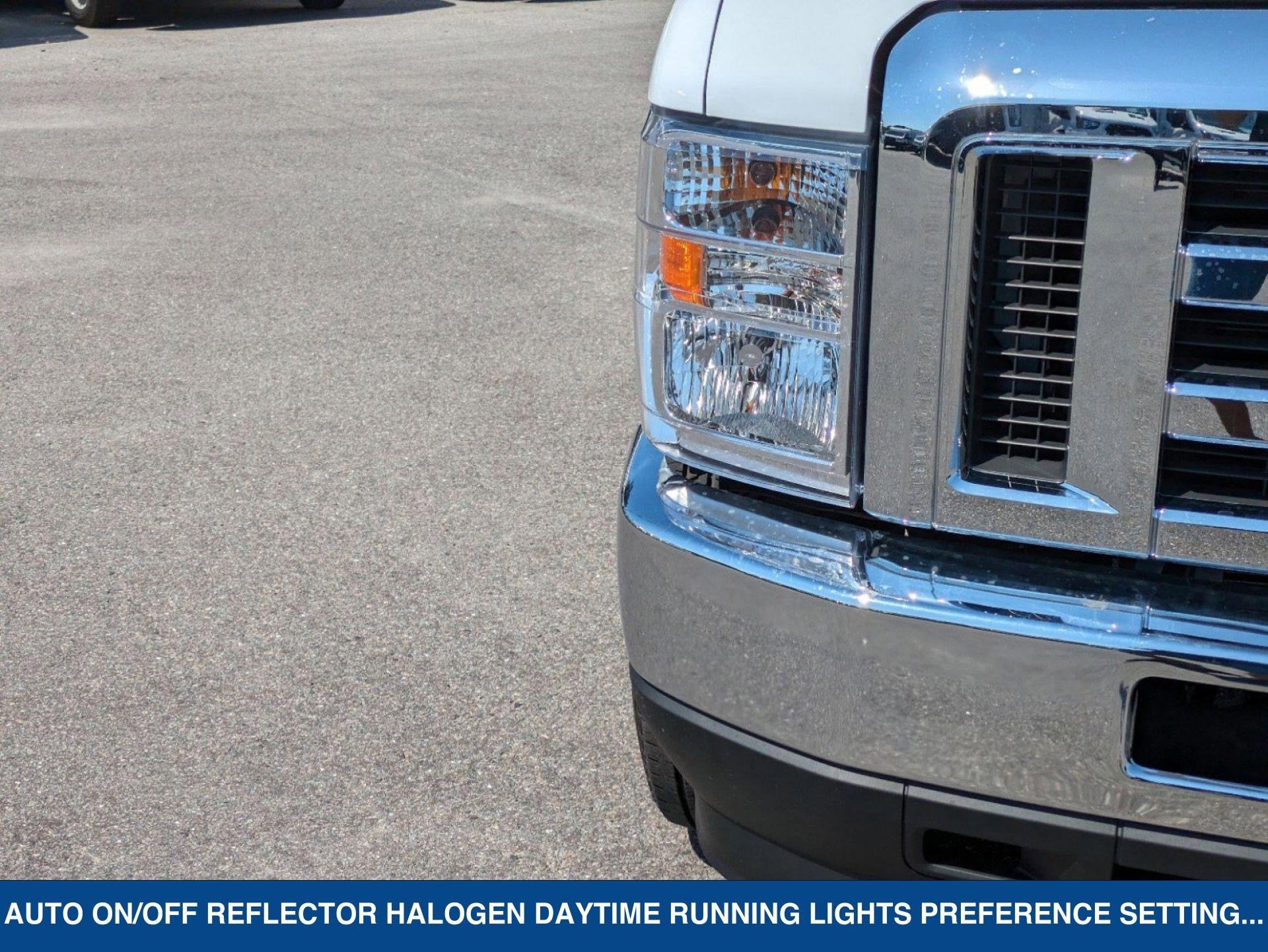 2025 Ford E-Series Cutaway E-350 SRW