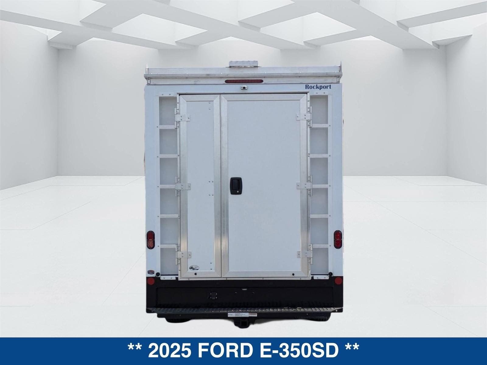 2025 Ford E-350SD E-350 SRW