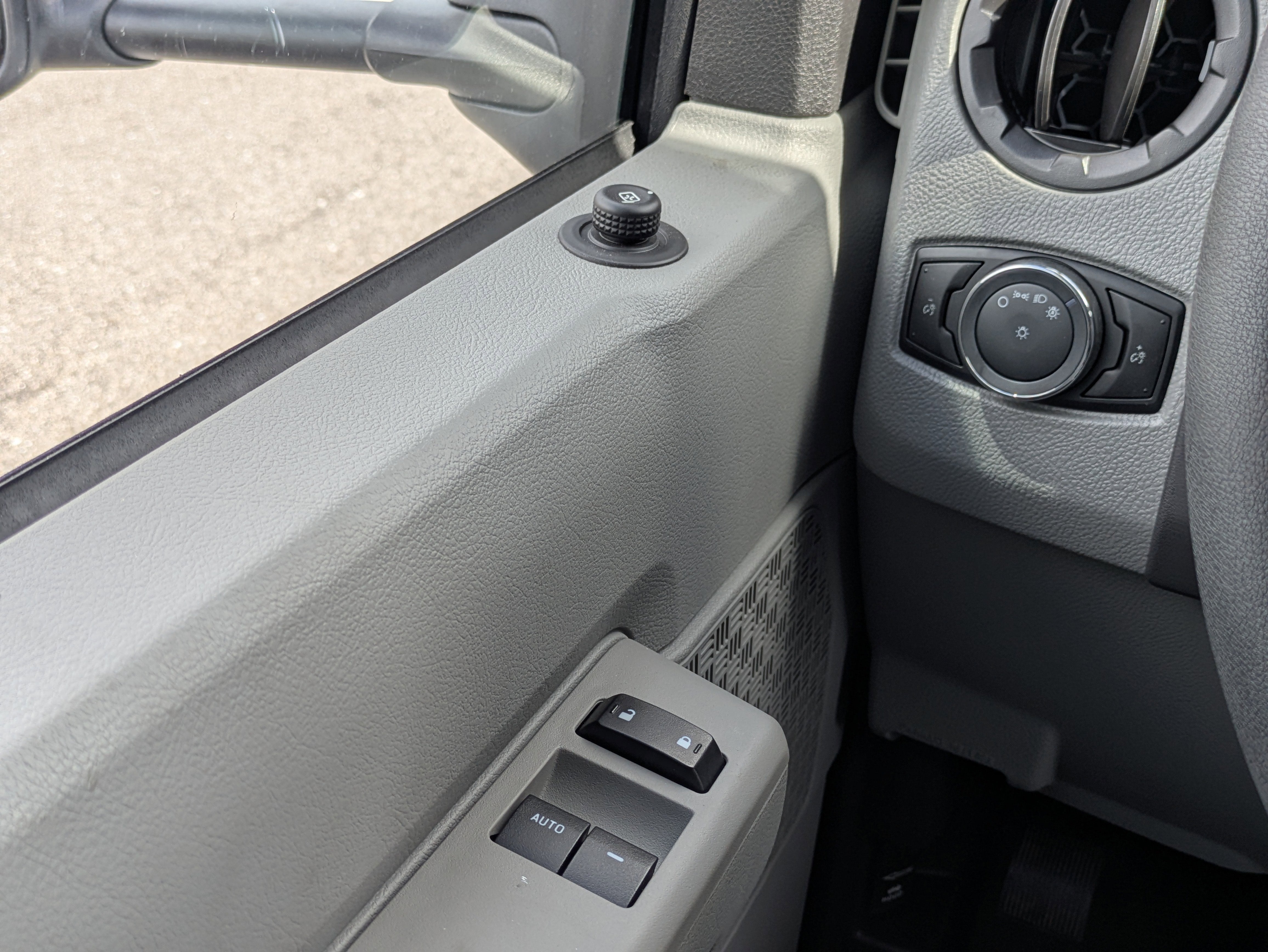 2026 Ford E-350SD E-350 SRW