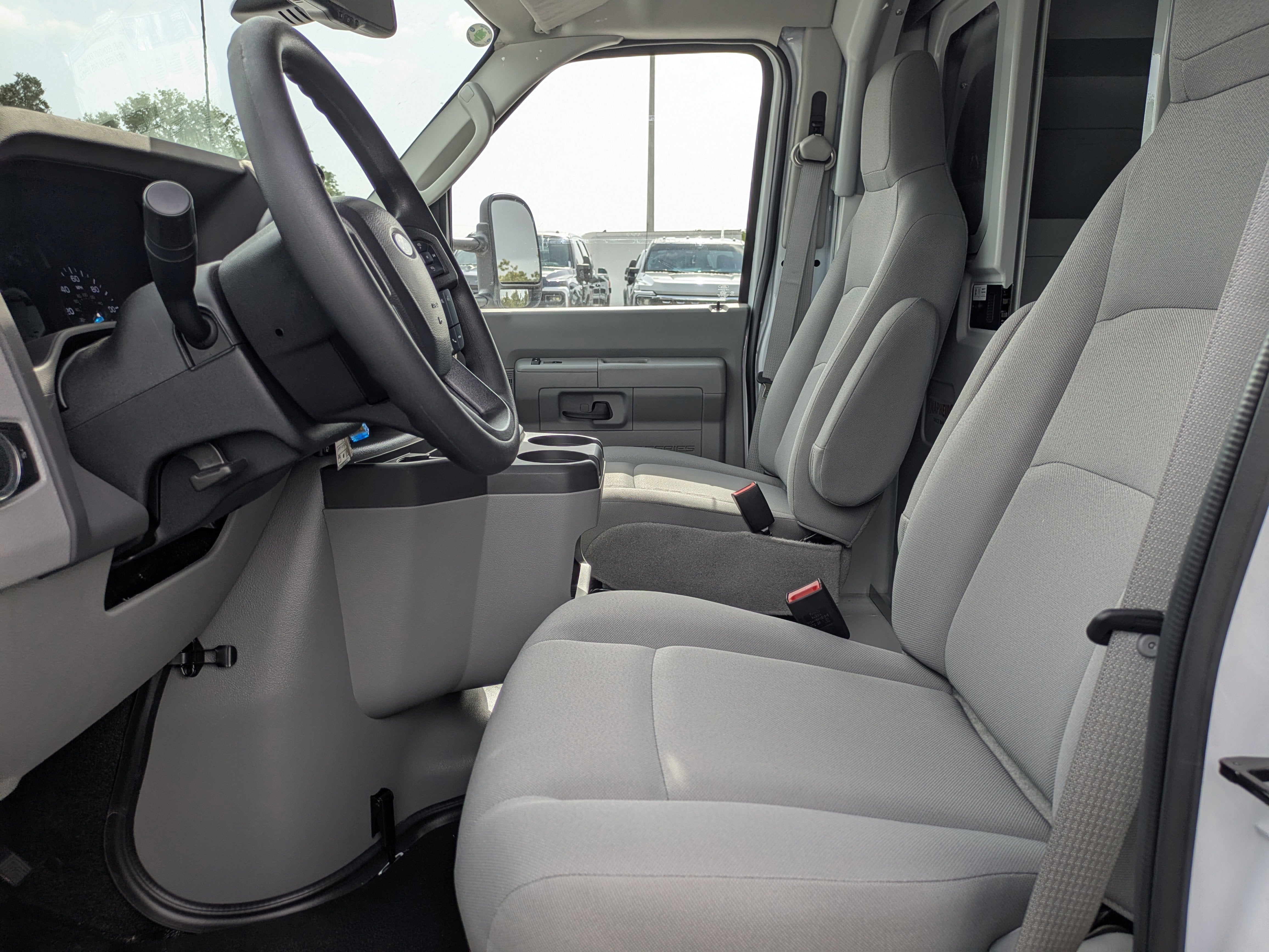 2026 Ford E-350SD E-350 SRW