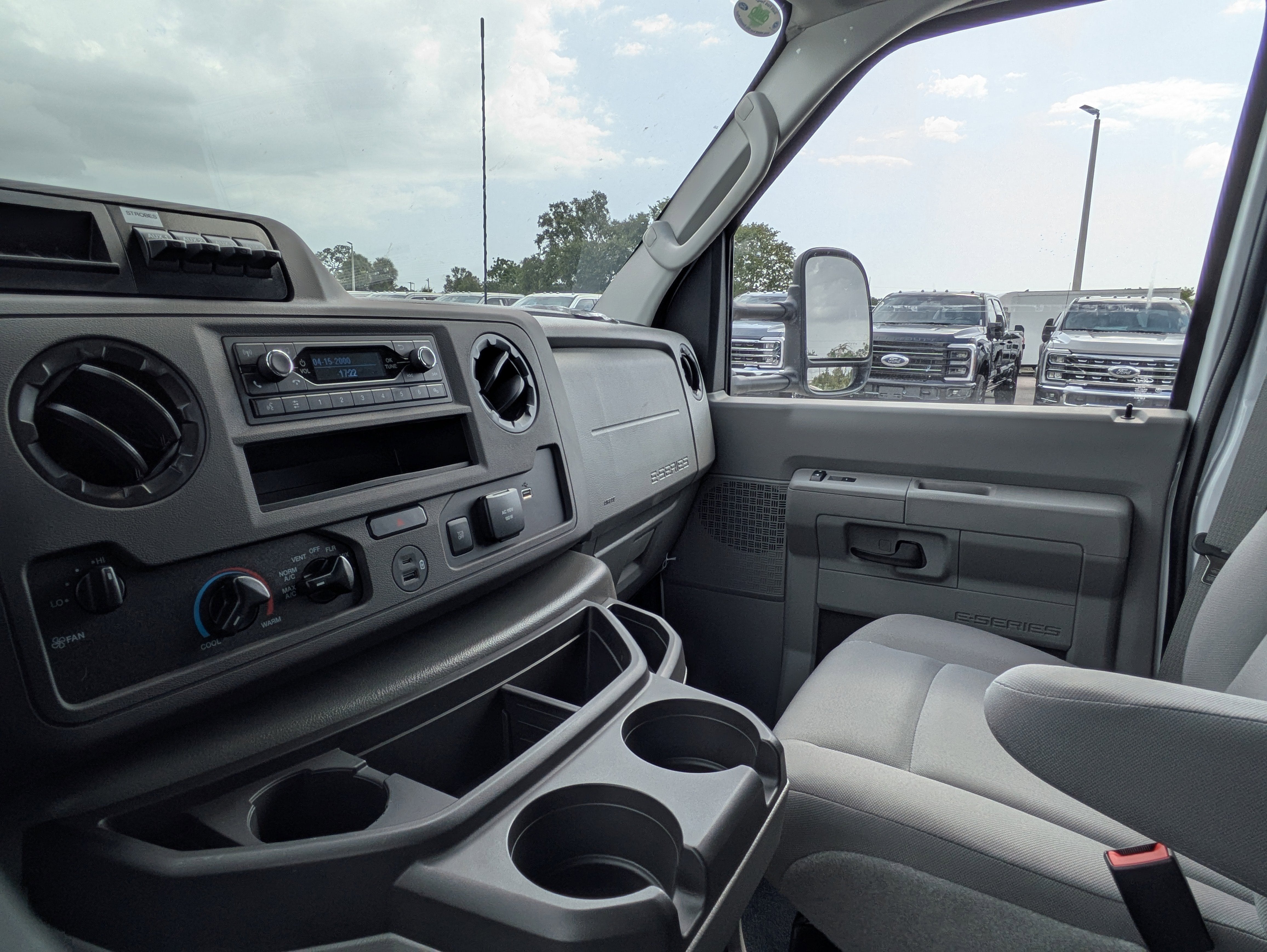 2026 Ford E-350SD E-350 SRW