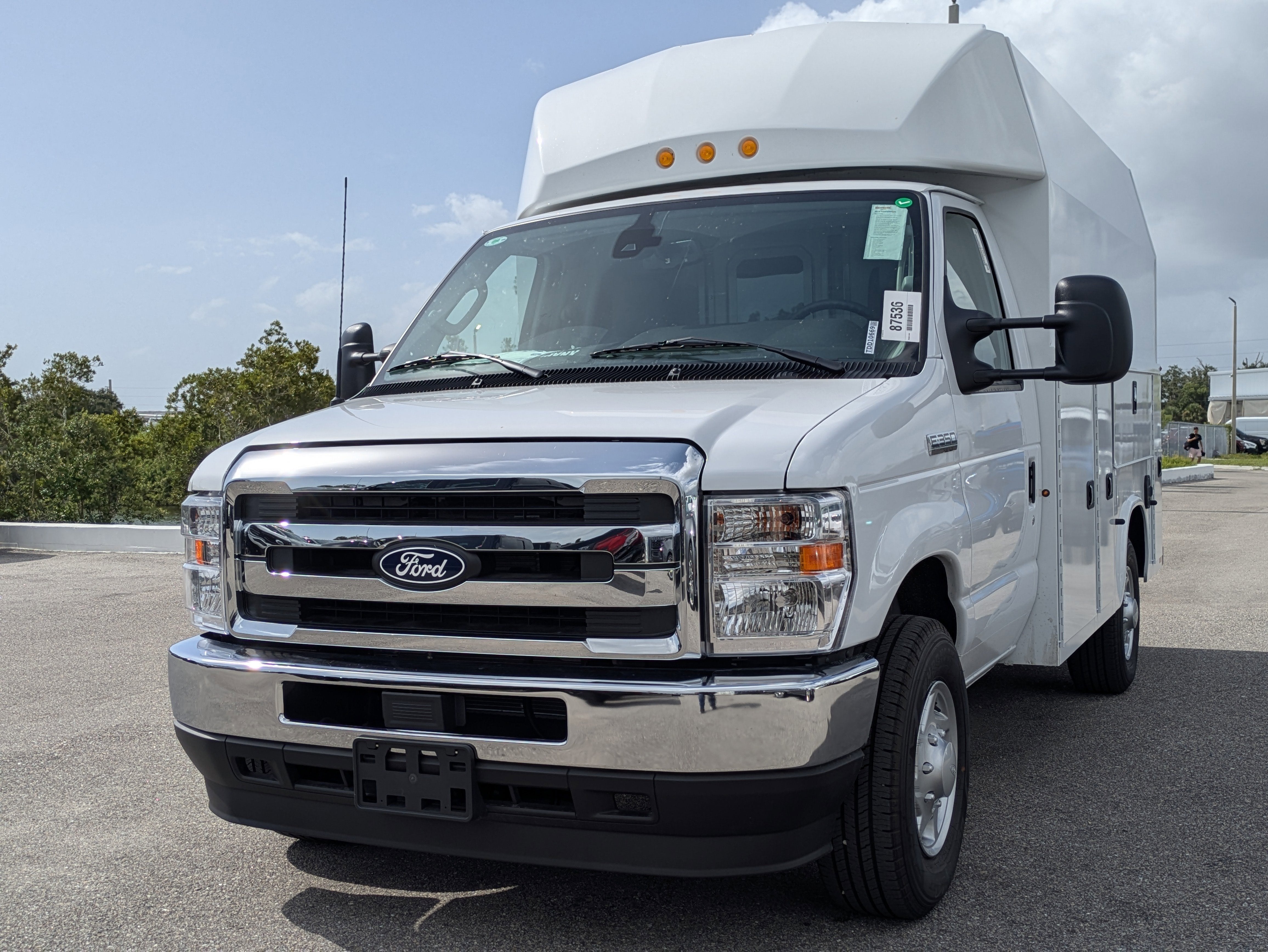 2026 Ford E-350SD E-350 SRW