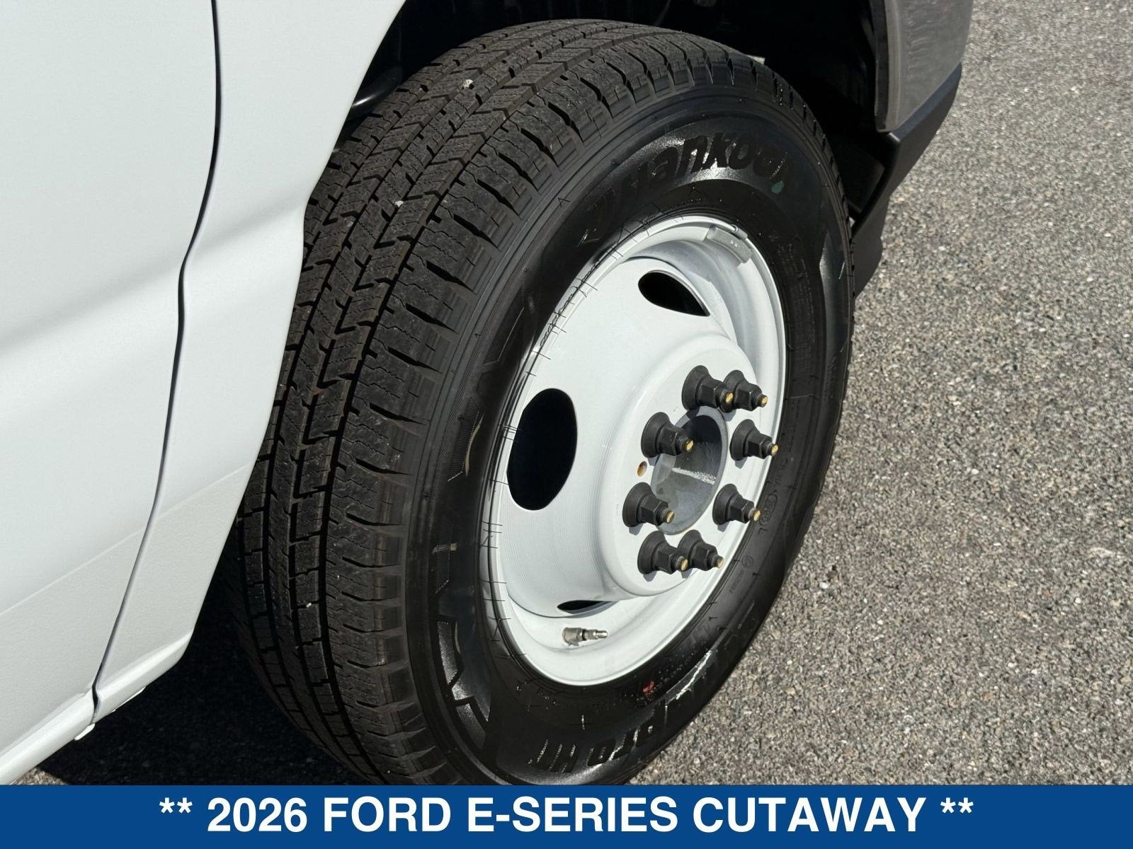 2026 Ford E-Series Cutaway E-350 SRW