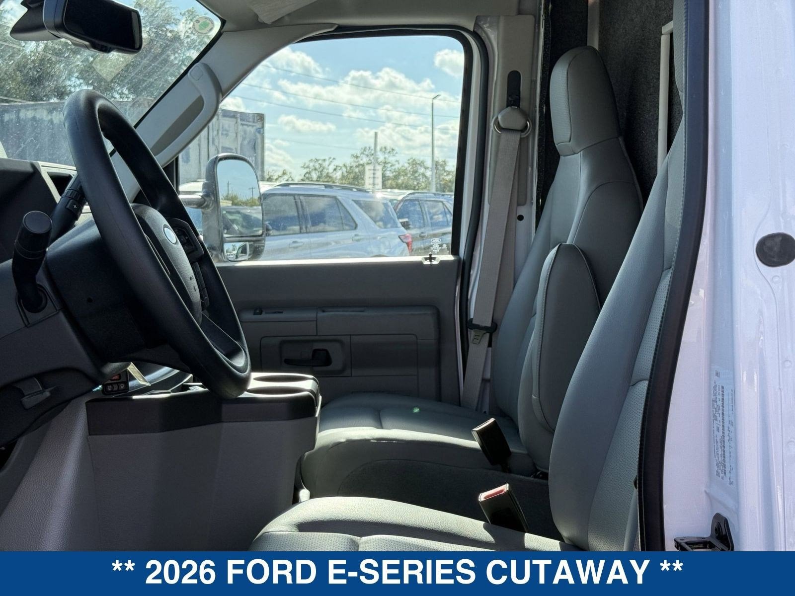 2026 Ford E-Series Cutaway E-350 SRW