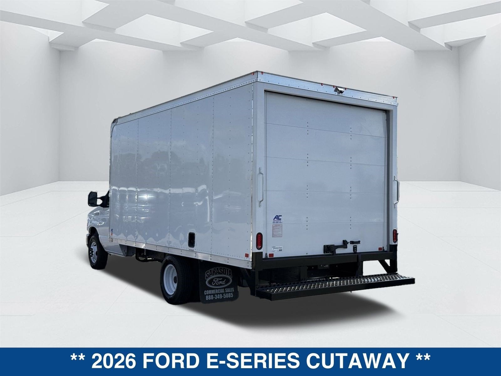2026 Ford E-Series Cutaway E-350 SRW