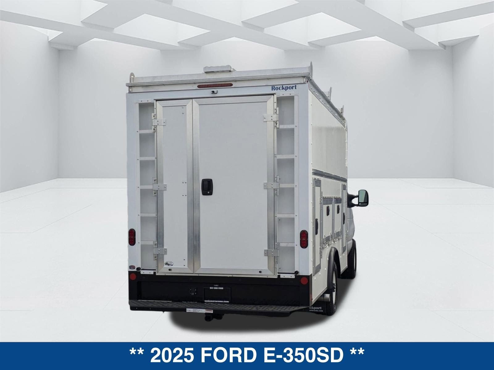2025 Ford E-350SD E-350 SRW