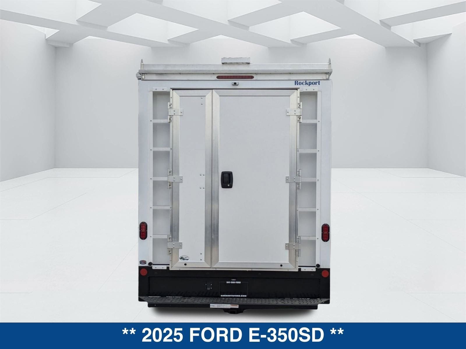 2025 Ford E-350SD E-350 SRW