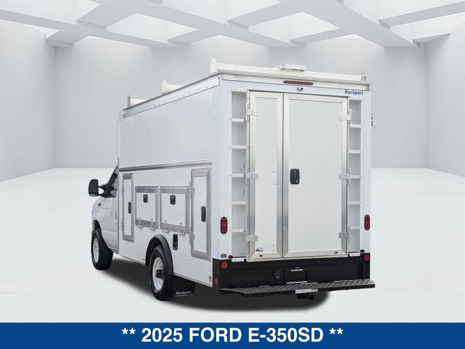 2025 Ford E-350SD E-350 SRW