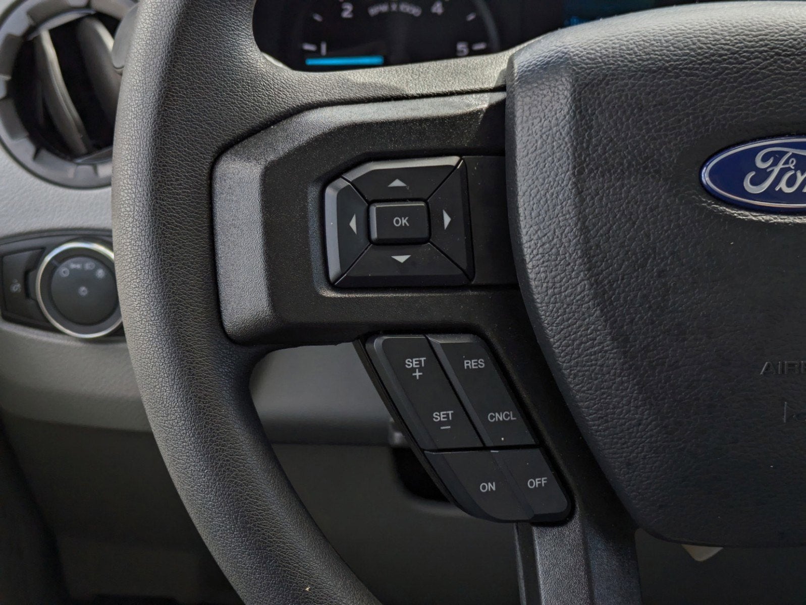 2025 Ford E-350SD E-350 SRW