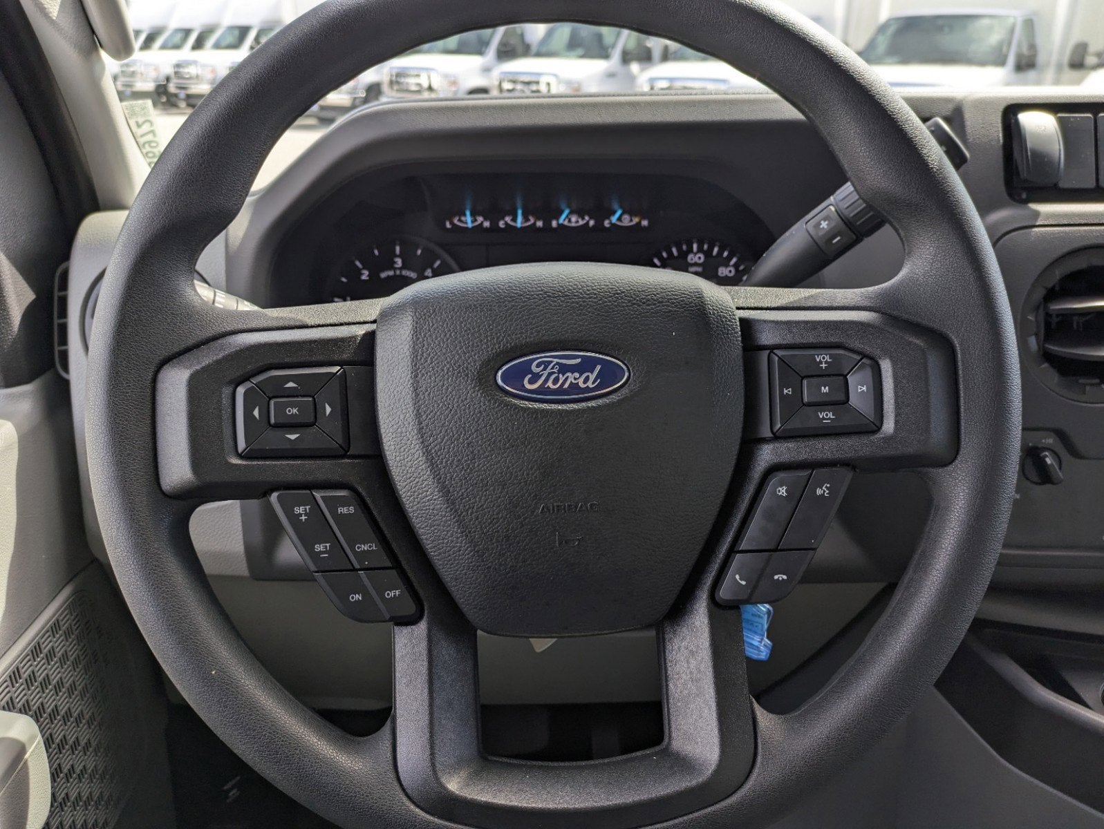 2025 Ford E-350SD E-350 SRW