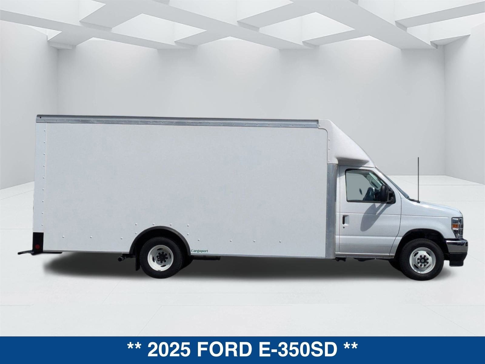 2025 Ford E-350SD E-350 SRW