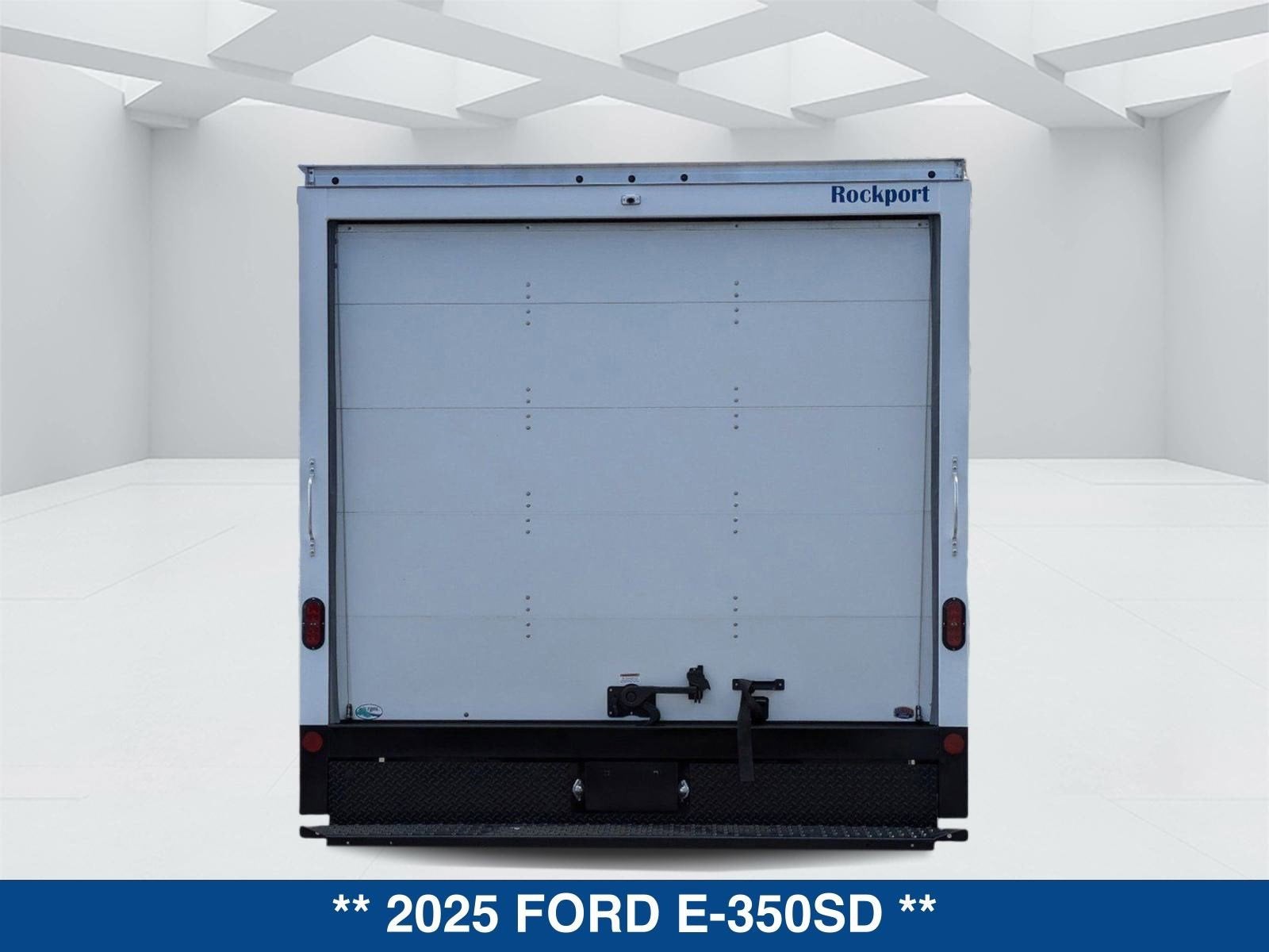2025 Ford E-350SD E-350 SRW
