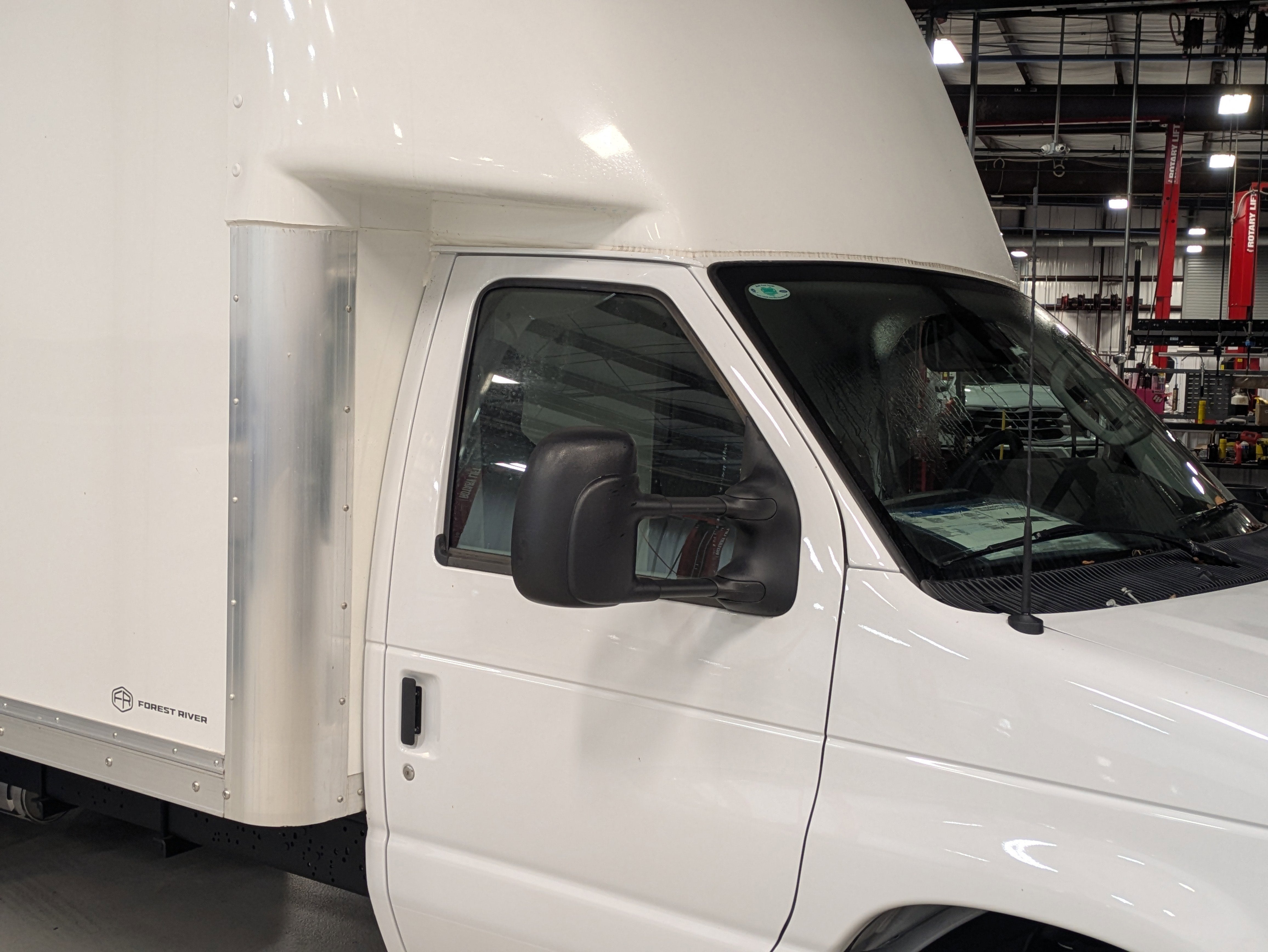 2026 Ford E-Series Cutaway E-450 DRW