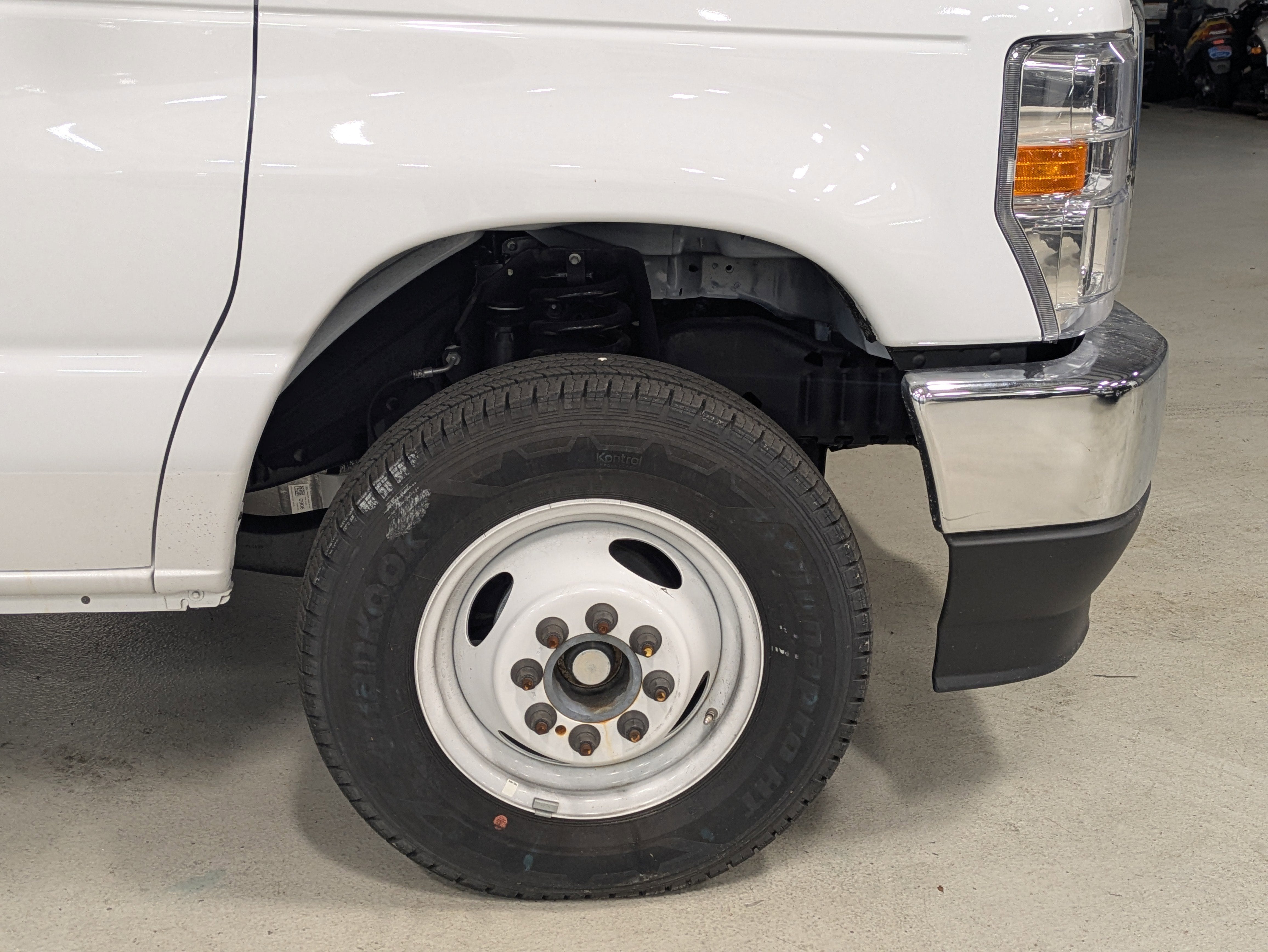 2026 Ford E-Series Cutaway E-450 DRW