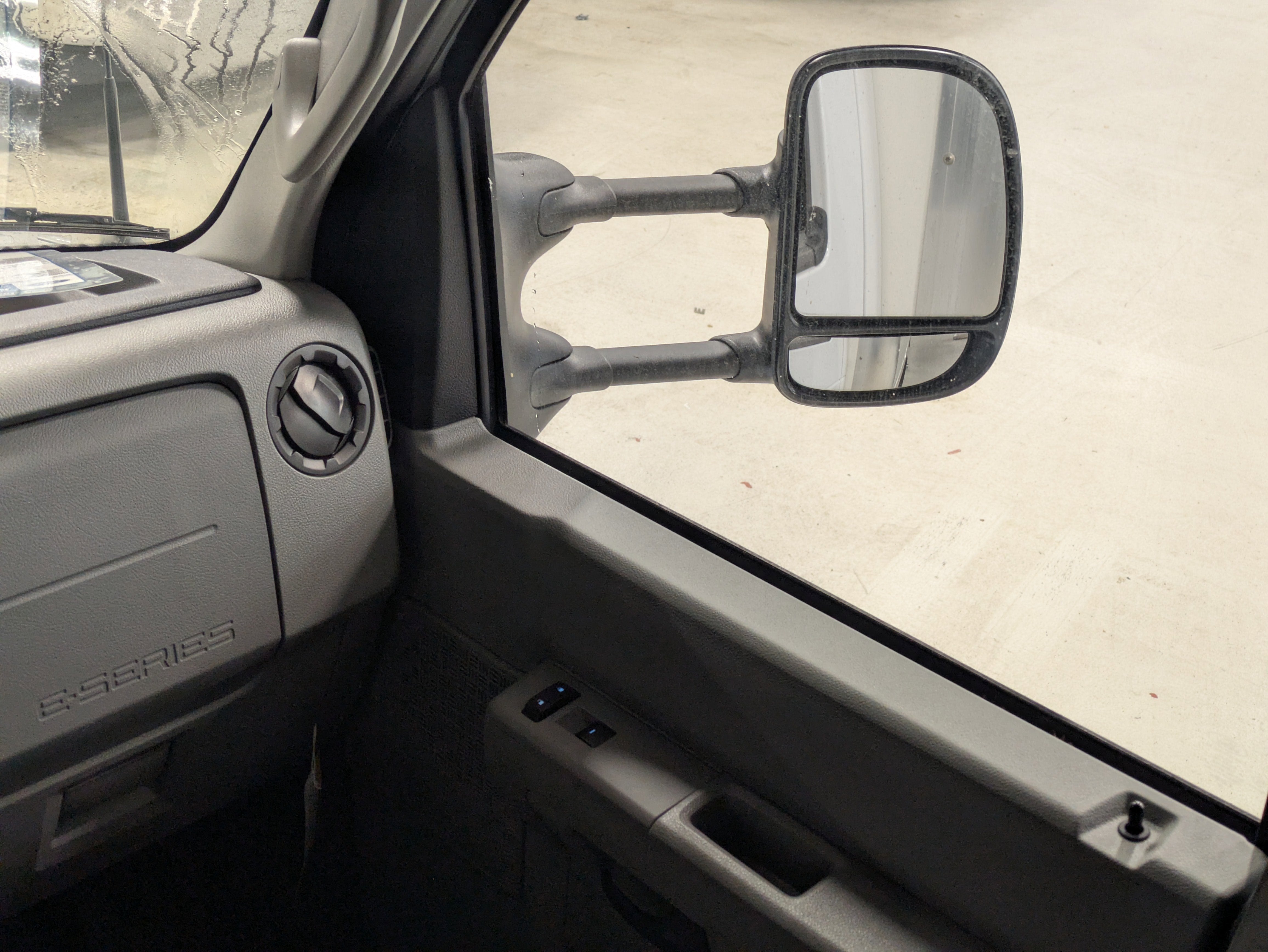 2026 Ford E-Series Cutaway E-450 DRW