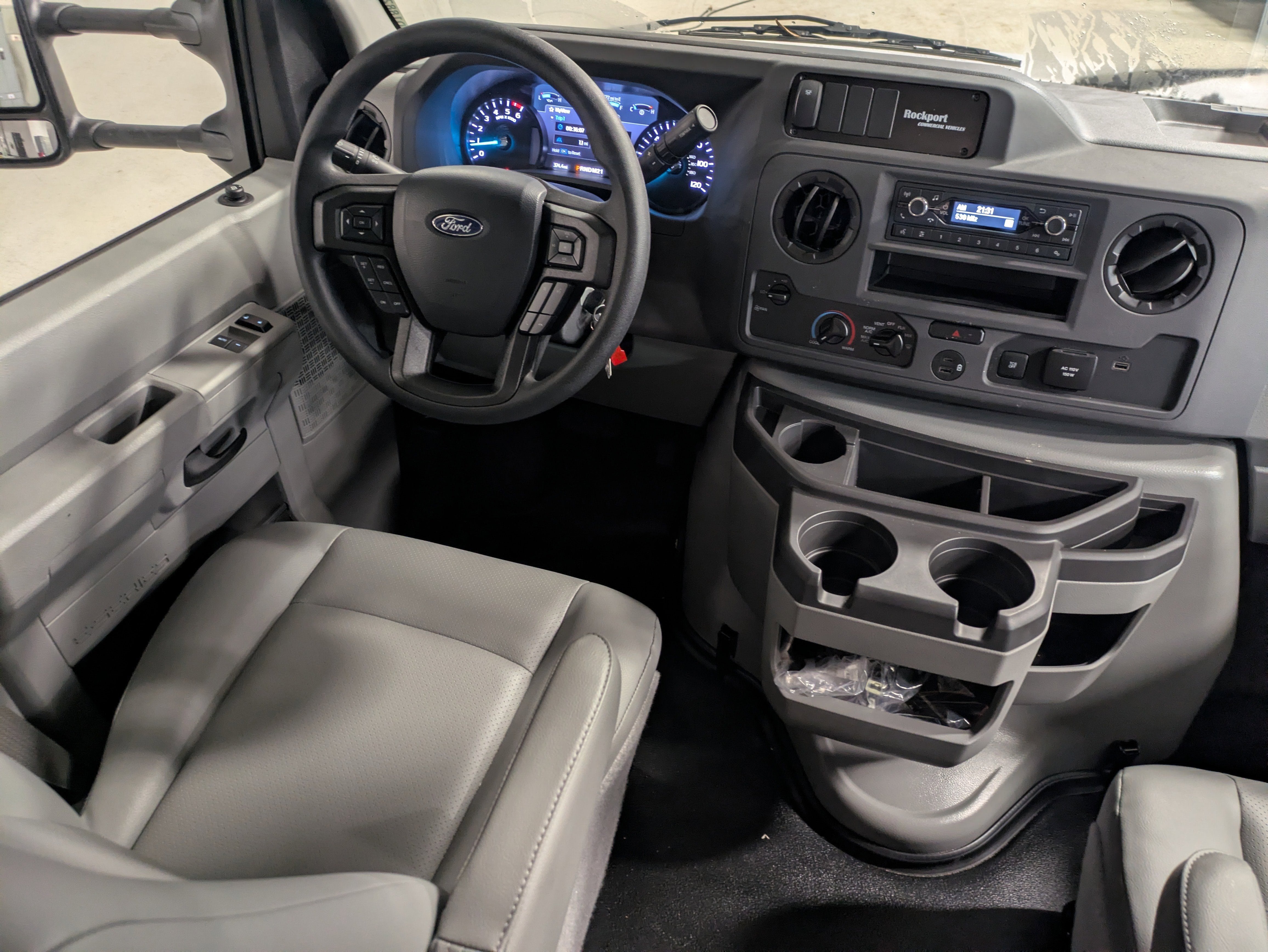 2026 Ford E-Series Cutaway E-450 DRW