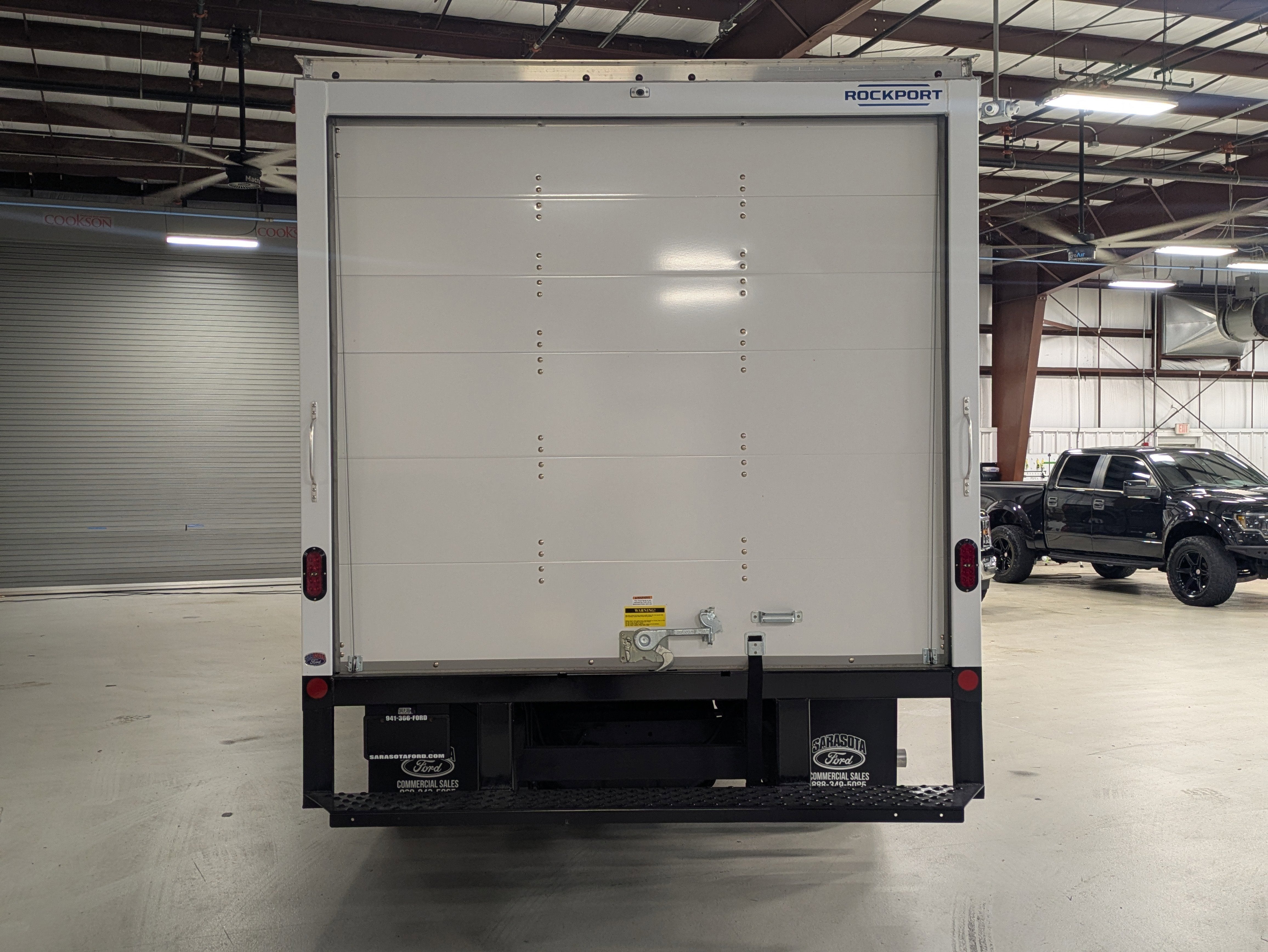 2026 Ford E-Series Cutaway E-450 DRW