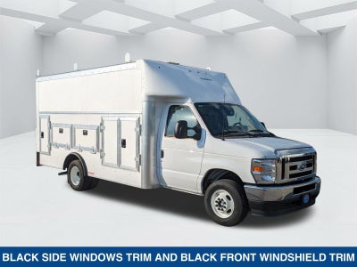 2025 Ford E-Series Cutaway E-450 DRW