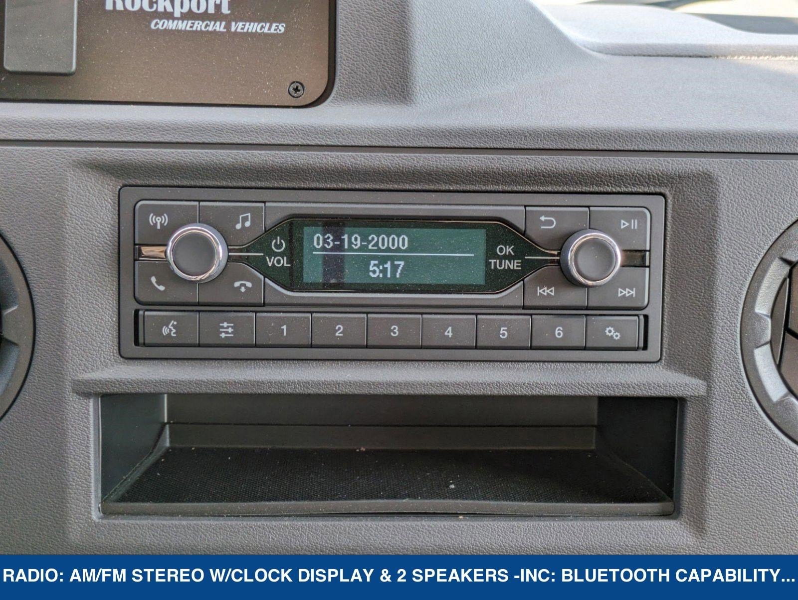 2025 Ford E-Series Cutaway E-450 DRW