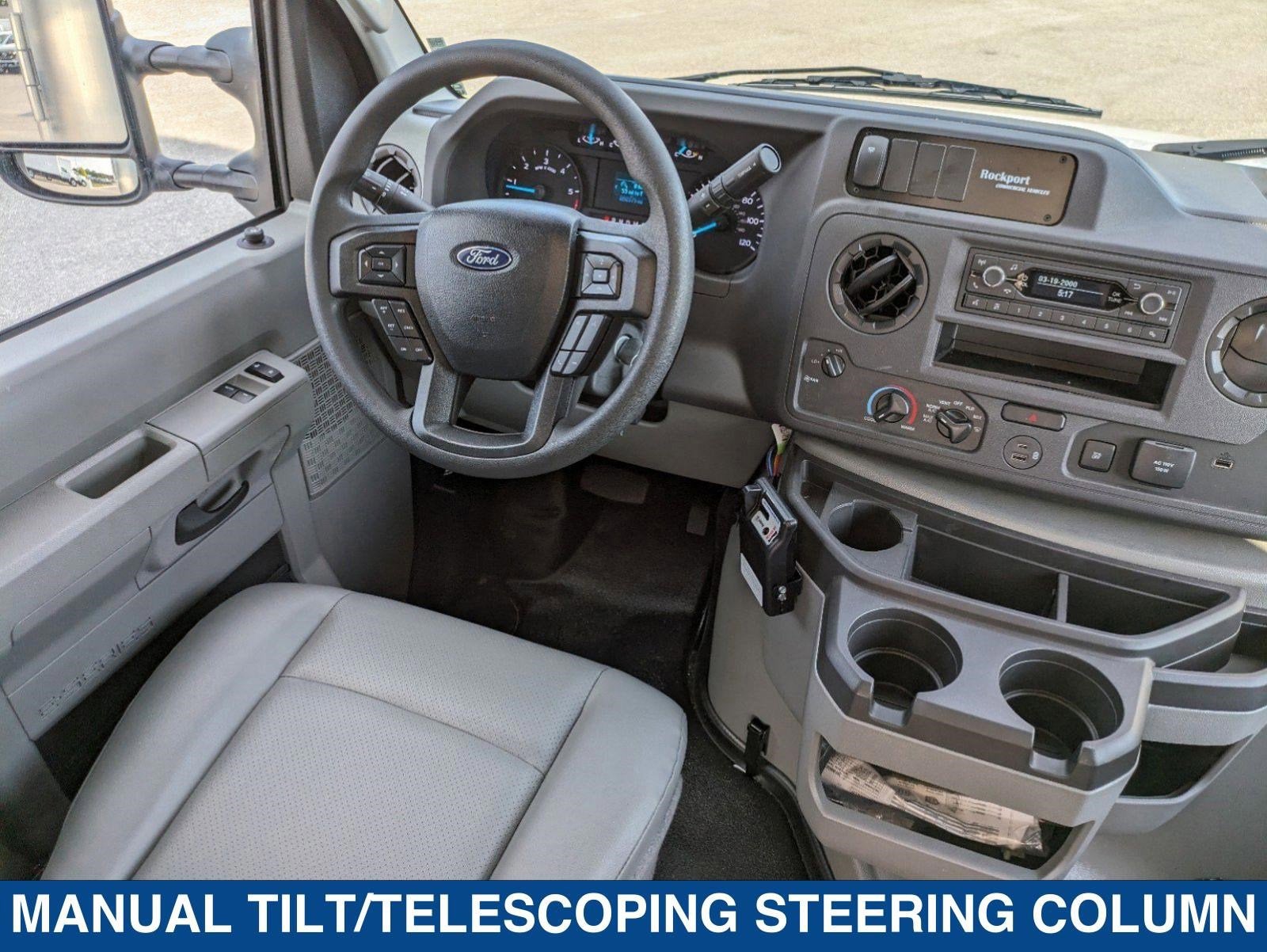 2025 Ford E-Series Cutaway E-450 DRW