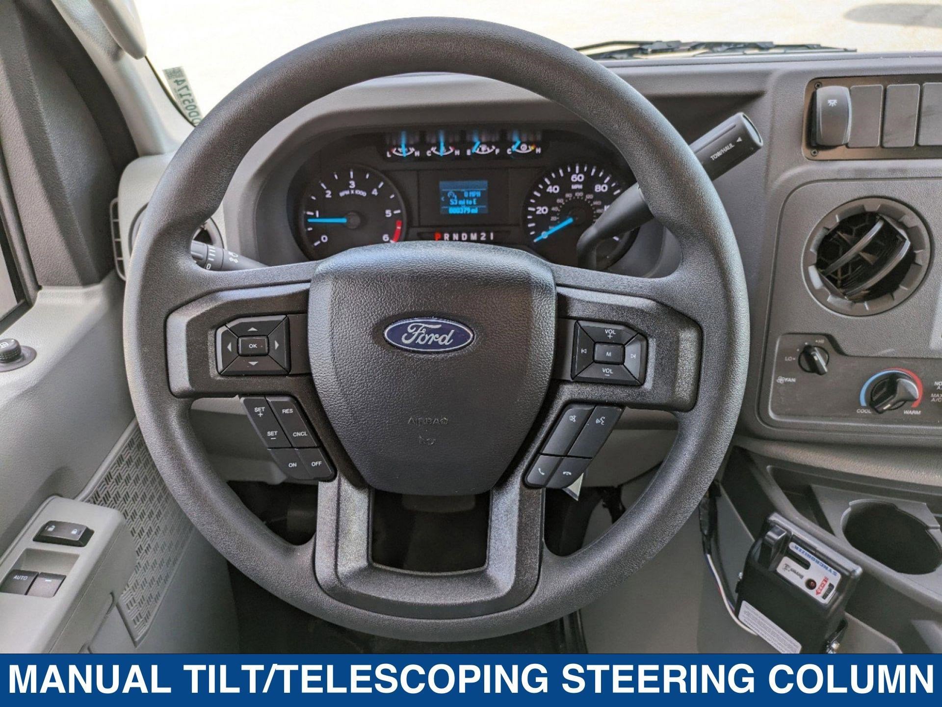 2025 Ford E-Series Cutaway E-450 DRW