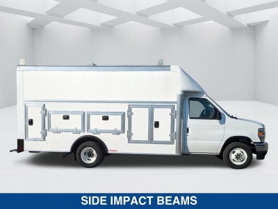 2025 Ford E-Series Cutaway E-450 DRW