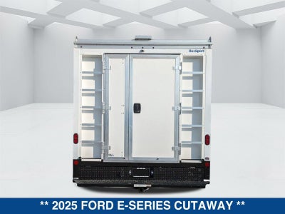 2025 Ford E-Series Cutaway E-450 DRW