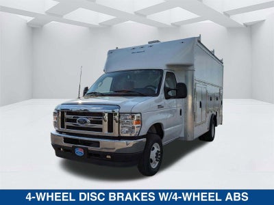 2025 Ford E-Series Cutaway E-450 DRW