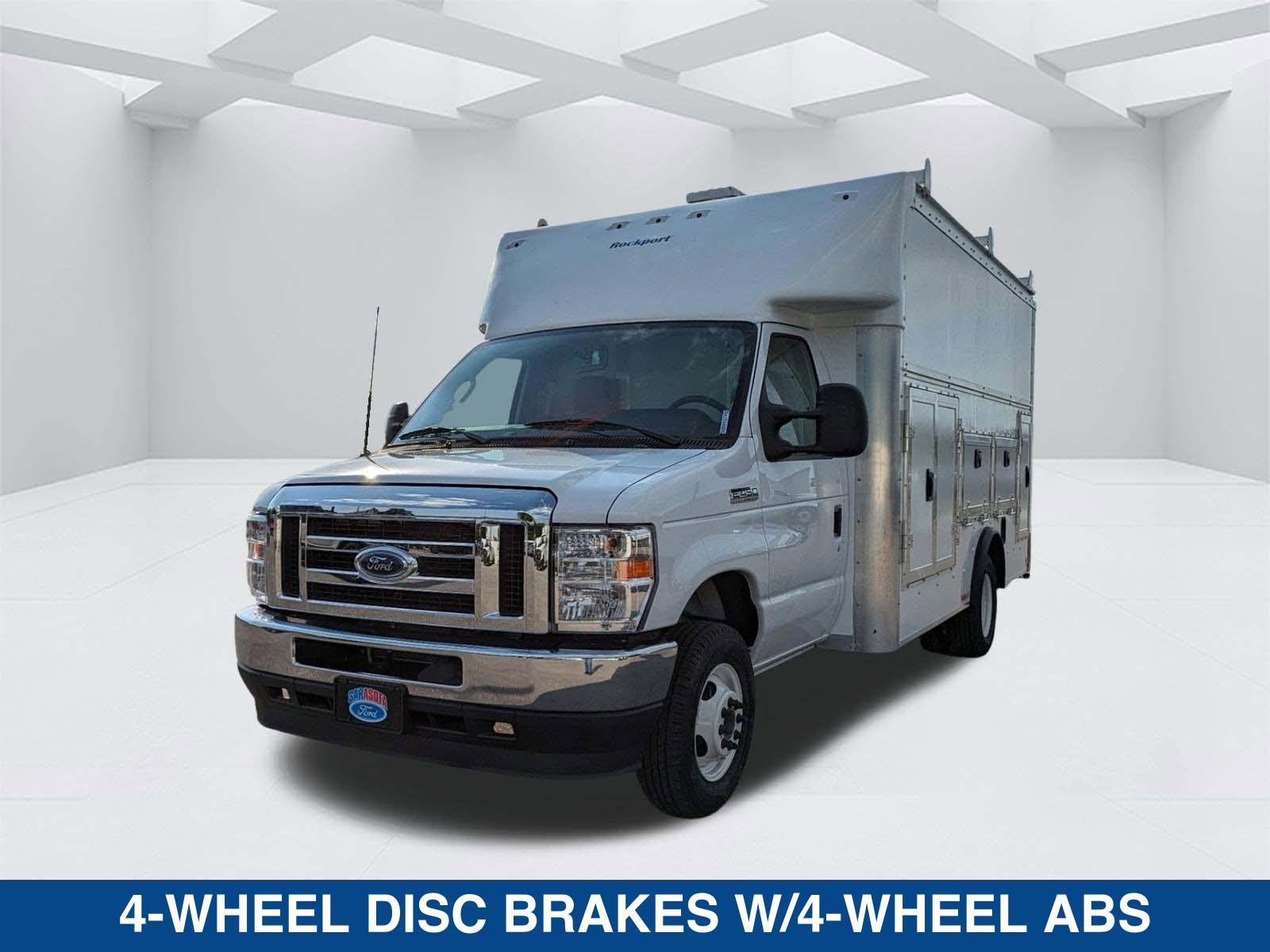 2025 Ford E-Series Cutaway E-450 DRW